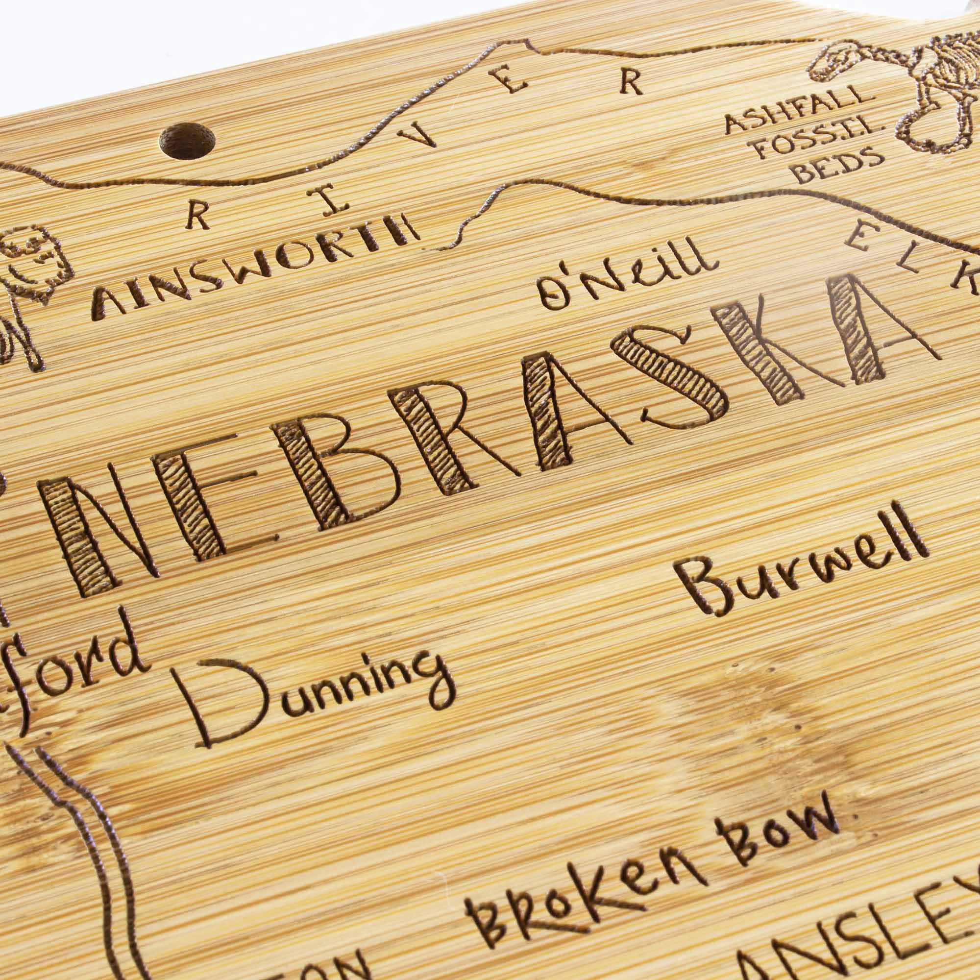 Premium 17.75 x 9 Inch Nebraska-Themed Wooden Cutting Board - Perfect for Kitchen Prep, Charcuterie Boards & Home Decor