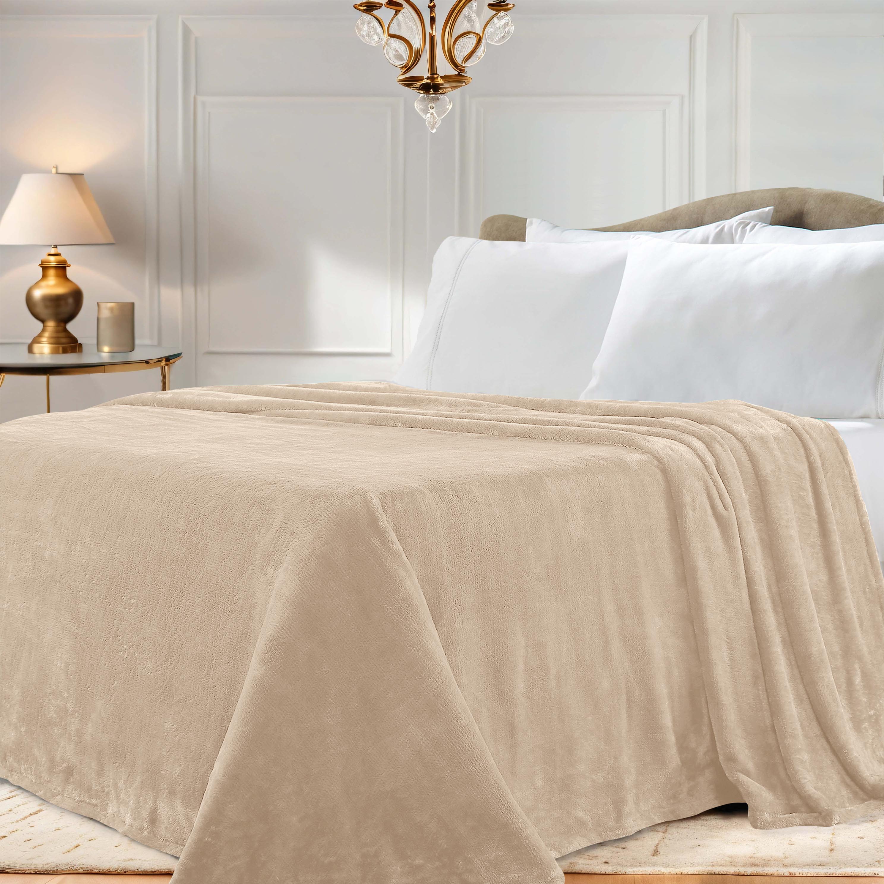 Classic Solid Fleece Plush Medium Weight Fluffy Soft Blanket - Cozy & Warm for Bed, Sofa, Travel & Gifts | Ultra-Soft Throw Blanket for All Seasons