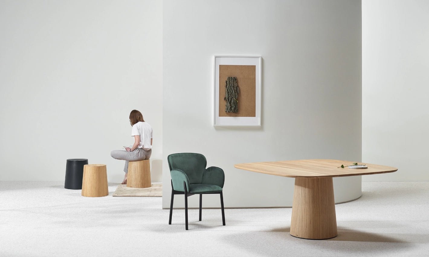 TON P.O.V. Bentwood Stool - Modern Wooden Bar Stool for Kitchen Island, Cafe & Home Decor | Durable & Stylish Seating Solution