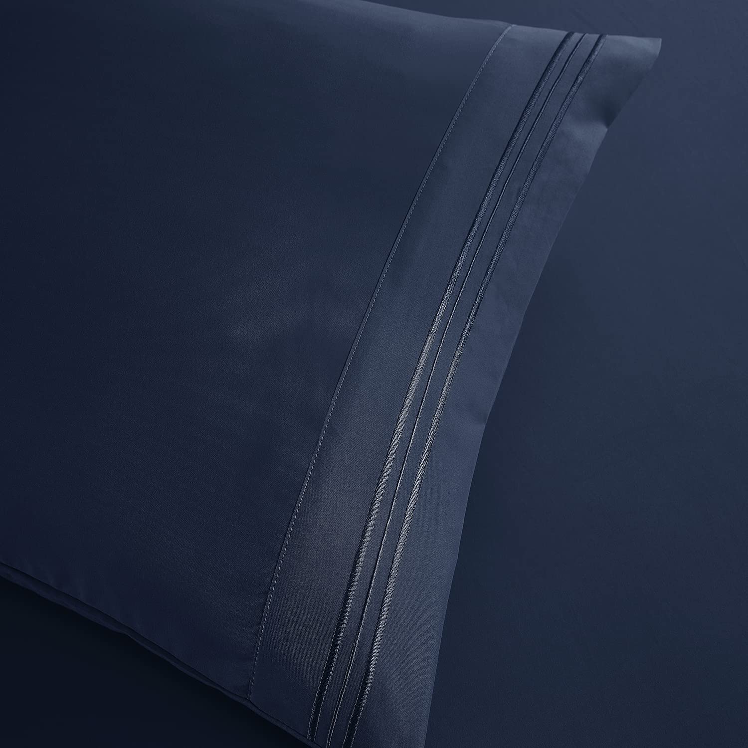 Ultra Soft Clara Clark Standard & Queen Size Pillow Cases Set of 2 - Lightweight Microfiber Pillow Covers with Envelope Closure in Navy Blue - Perfect for Bedroom, Guest Room & Hotel Use