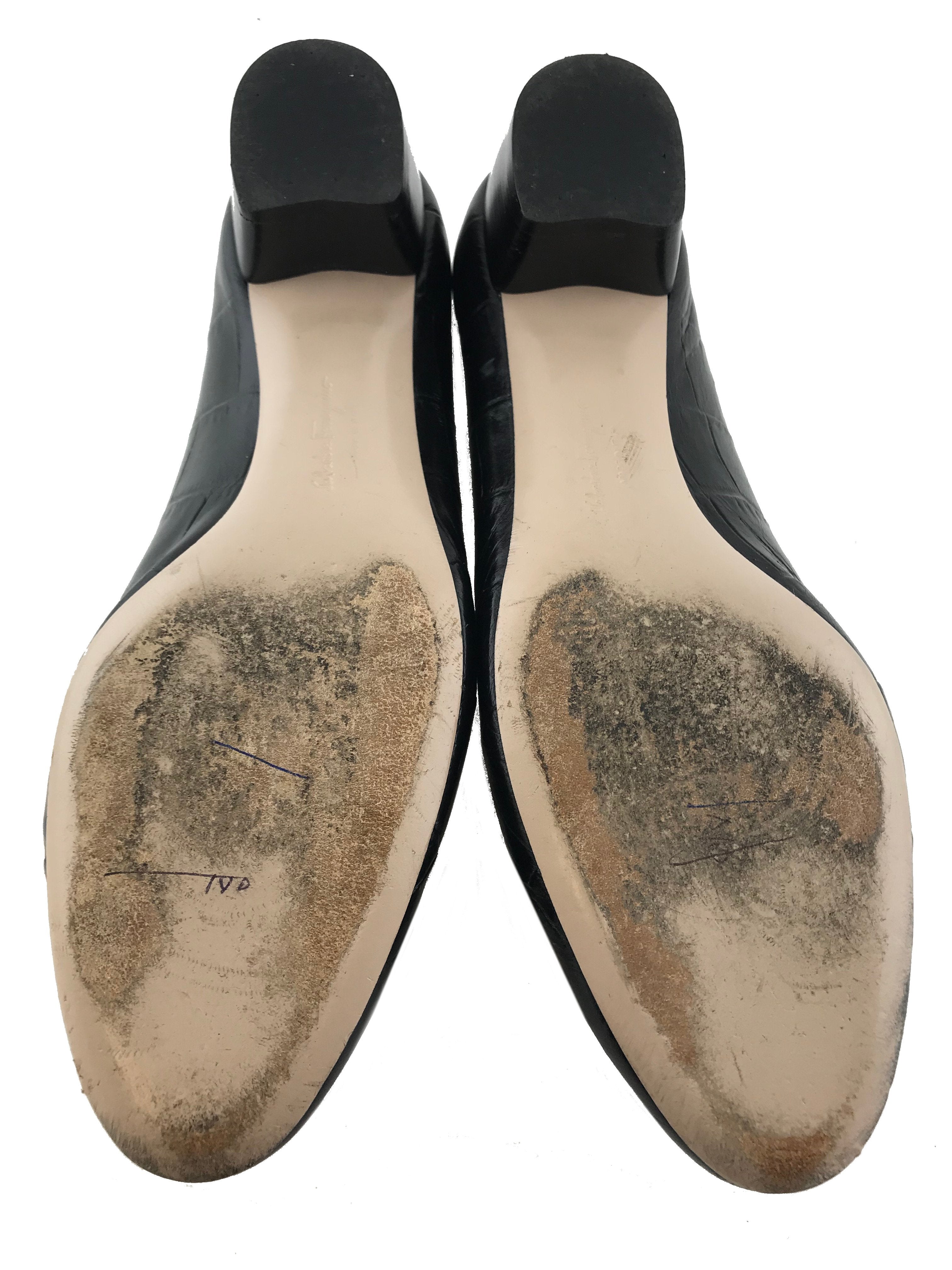 Salvatore Ferragamo Vara Bow Croc Embossed Pumps Women's Size 7.5 - Elegant Heels for Office, Wedding & Special Occasions