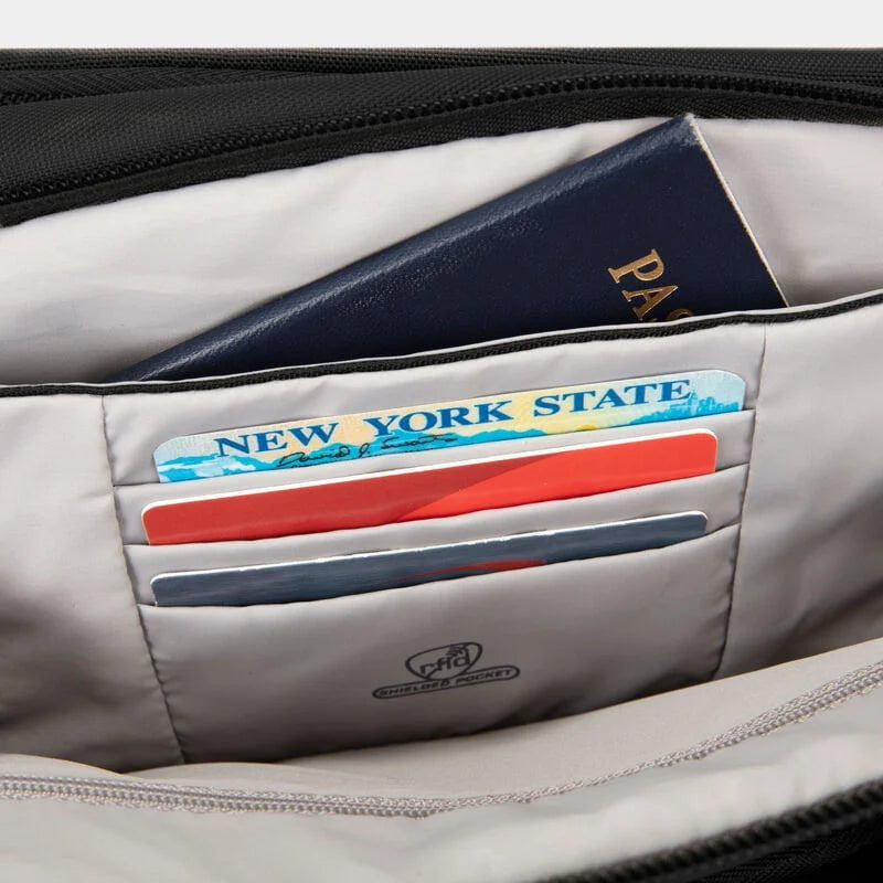 Travelon Anti-Theft Classic Travel Bag - Secure Crossbody Bag for Women & Men - Perfect for Commuting, Sightseeing & International Travel