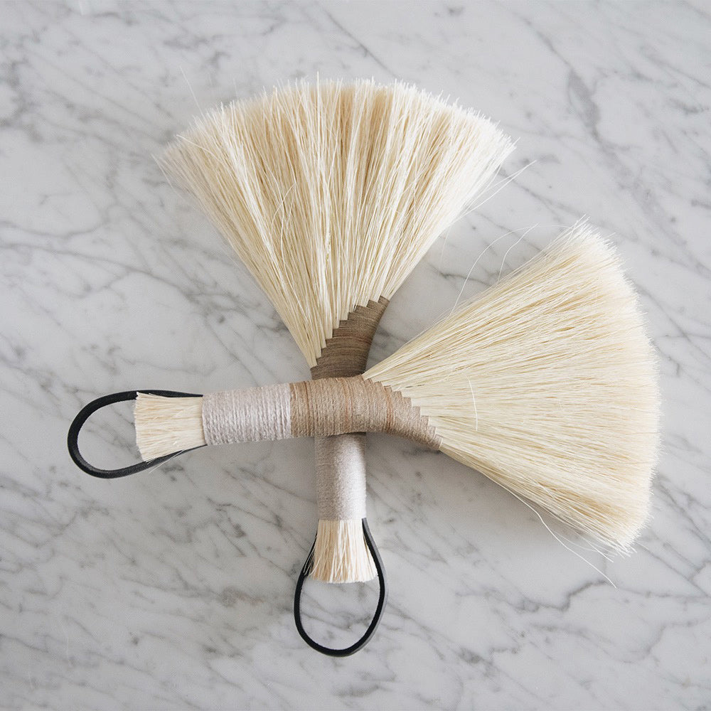 Premium Tampico Turkey Wing Brush for BBQ & Grilling - Durable Hanging Basting Brush for Smokers, Roasts & Outdoor Cooking