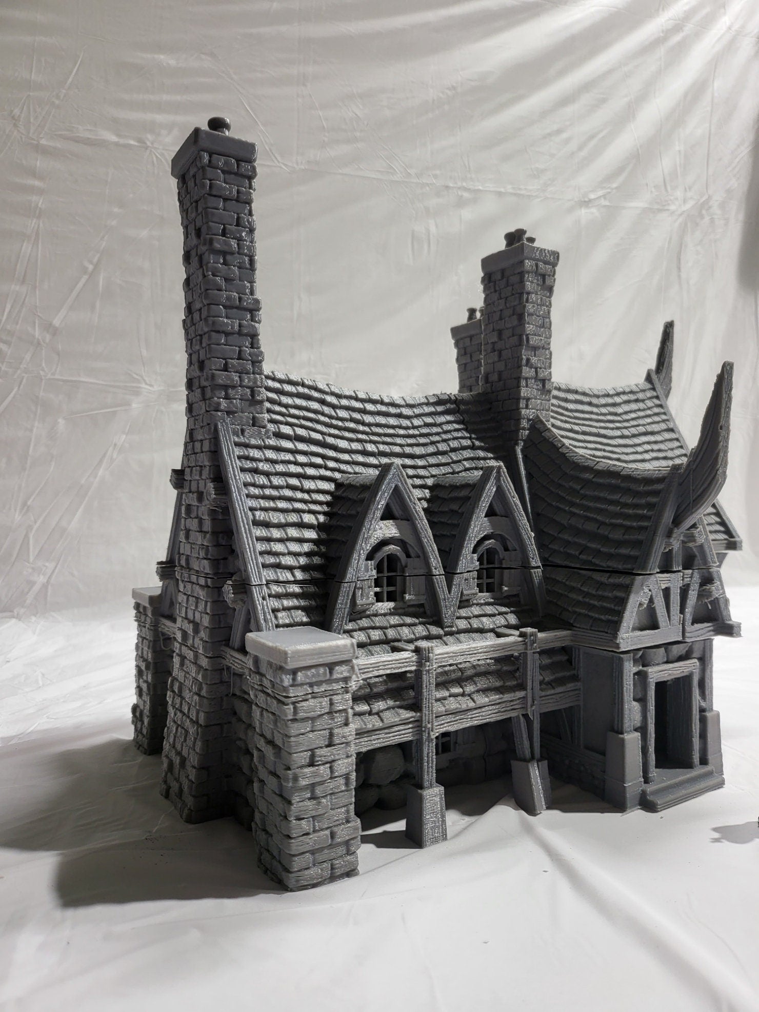 Vladistov Inn - The Majestic Pig - Vampire Town Haunted Cursed Terrain for Dungeons & Dragons RPG - Perfect for Gothic Horror Campaigns & Dark Fantasy Adventures