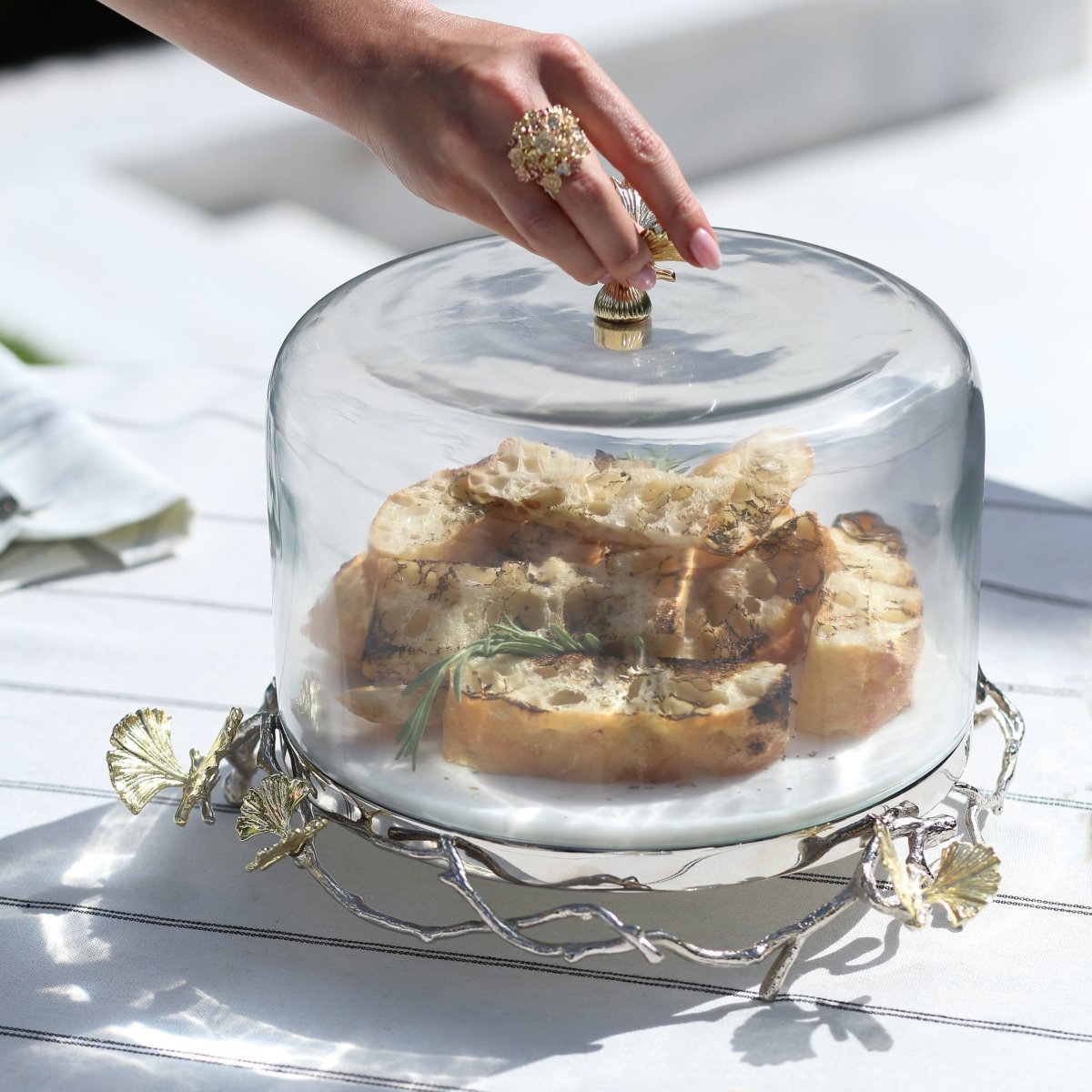 Elegant Butterfly Ginkgo Cake Stand with Glass Dome - Perfect for Wedding, Birthday, and Dessert Display