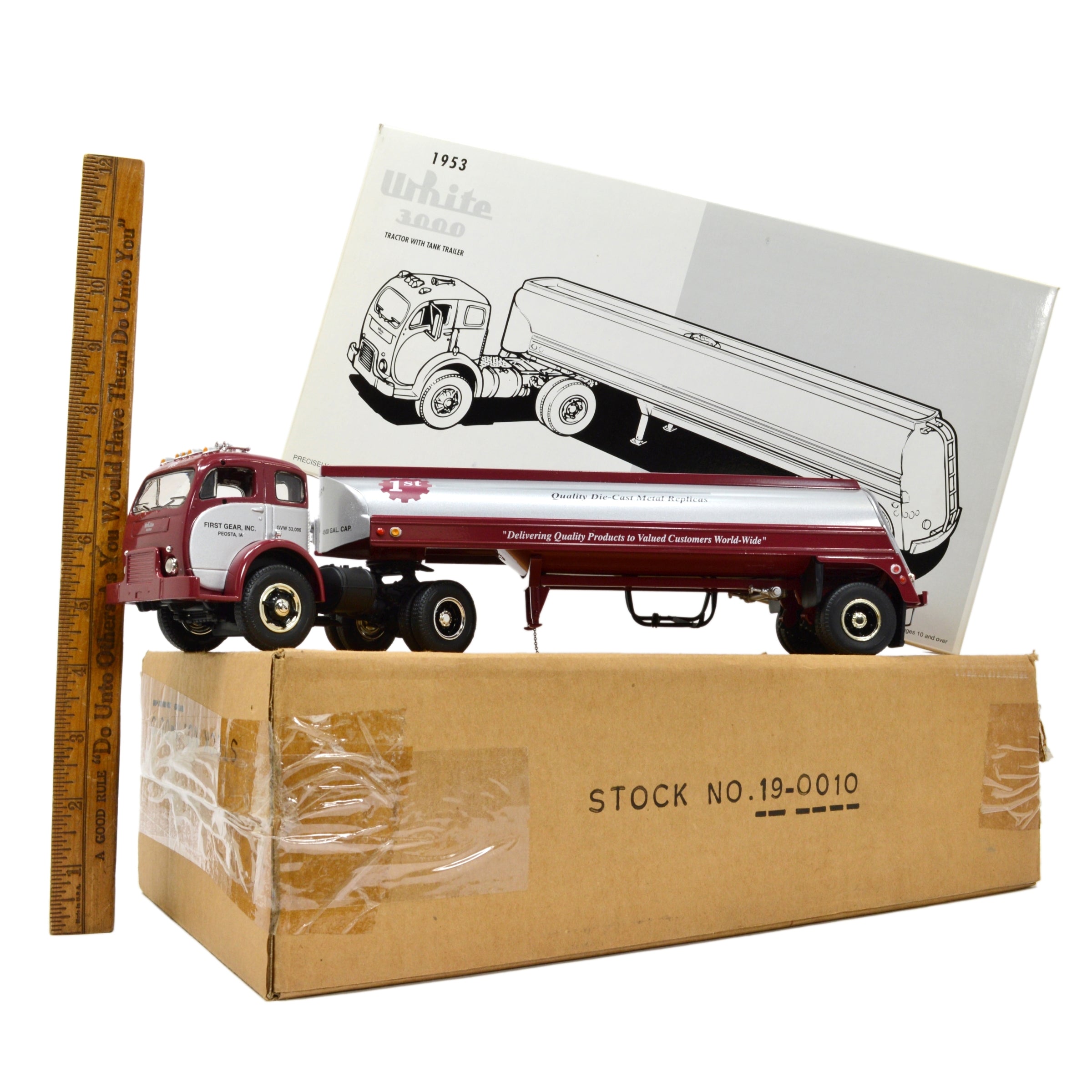 First Gear 1953 White 3000 Tractor with Trailer - 1:34 Scale Diecast Model - Vintage Farm Equipment Collectible for Display & Diorama Scenes