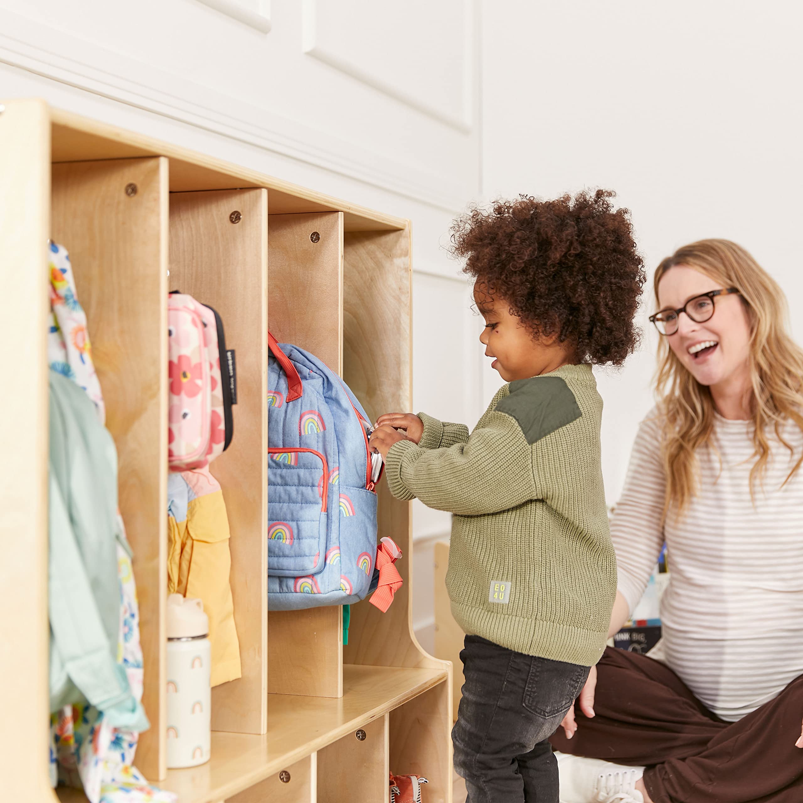 ECR4Kids Streamline 4-Section Coat Locker with Bench - Natural Wood Toddler-Sized Storage Furniture for Daycare, Preschool & Home Entryway Organization