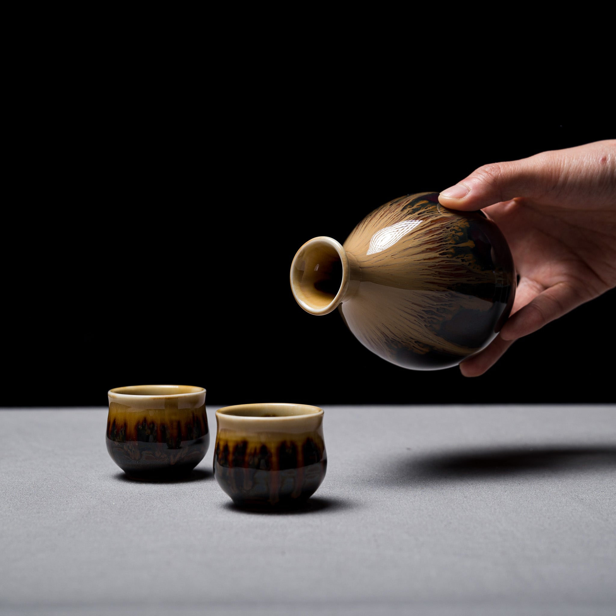 Premium Japanese Sake Set - Handcrafted Brown Glaze Ceramic Gift Set (Minoyaki) - Perfect for Traditional Sake Tasting, Dinner Parties & Japanese Culture Enthusiasts