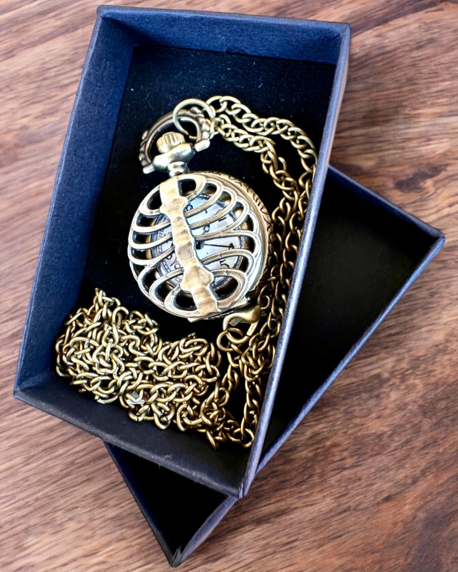 Engraved Rybia Łuska Pocket Watch - Personalized Gift for Men & Women - Perfect for Weddings, Anniversaries, and Special Occasions