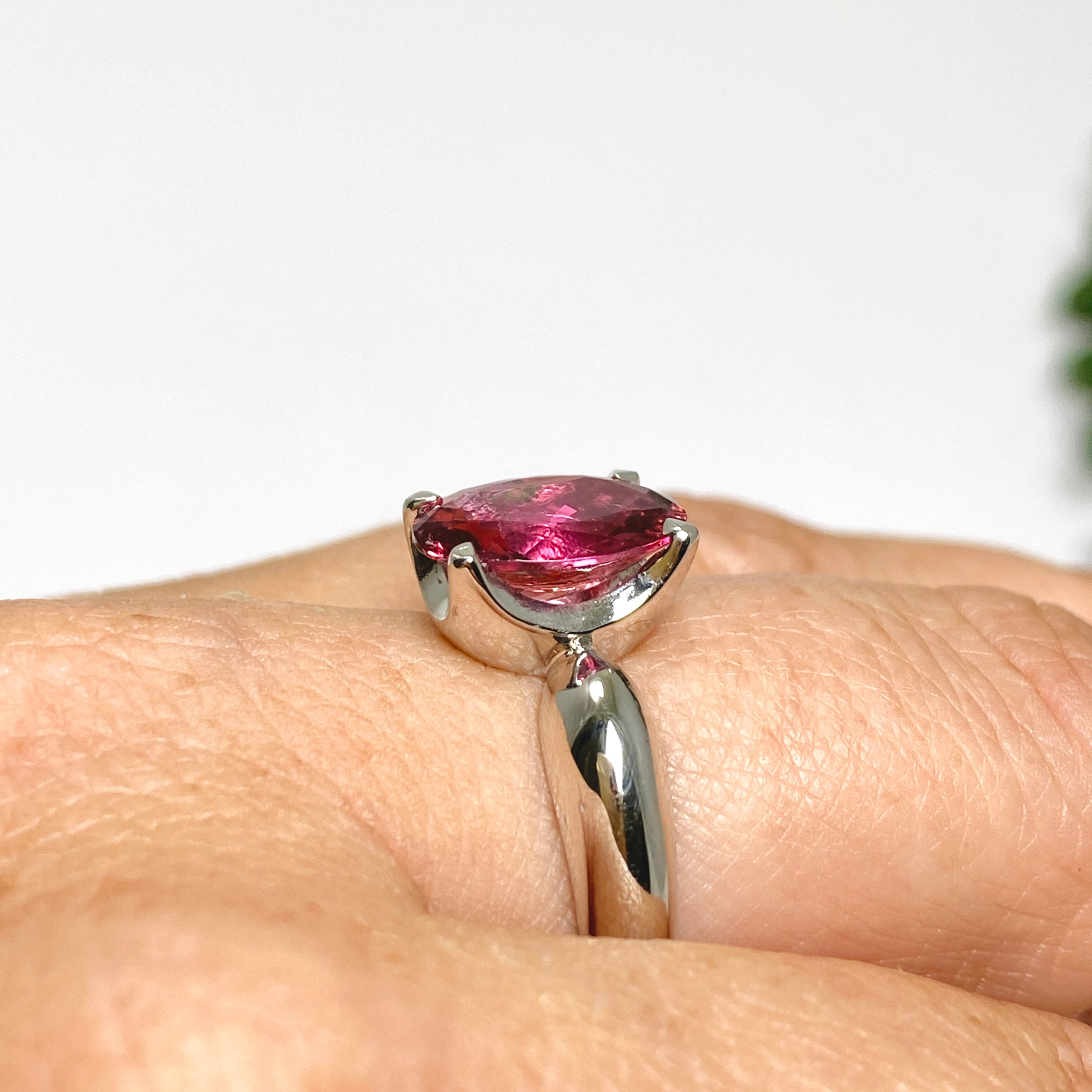Pink Tourmaline Oval Faceted Ring - Size 7.5 - HRGJ 60 - Elegant Jewelry for Women - Perfect for Weddings, Anniversaries & Special Occasions