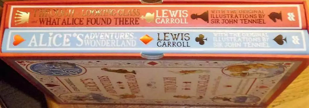 Alice's Adventures in Wonderland & Through the Looking Glass - Classic Fantasy Novel by Lewis Carroll - Perfect for Book Lovers, Gift Giving & Bedtime Reading
