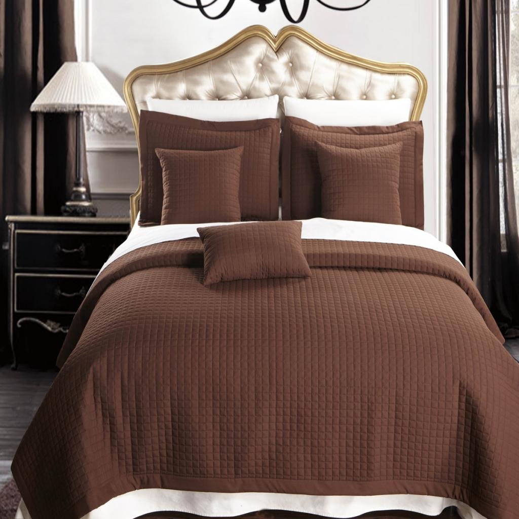 7-Piece Twin Size Chocolate Brown Reversible Checkered Quilt Bedding Set - Wrinkle-Free Luxury Coverlet with Decorative Pillows & Sheet Set - Perfect for Guest Rooms, Dorms & Cozy Bedroom Decor