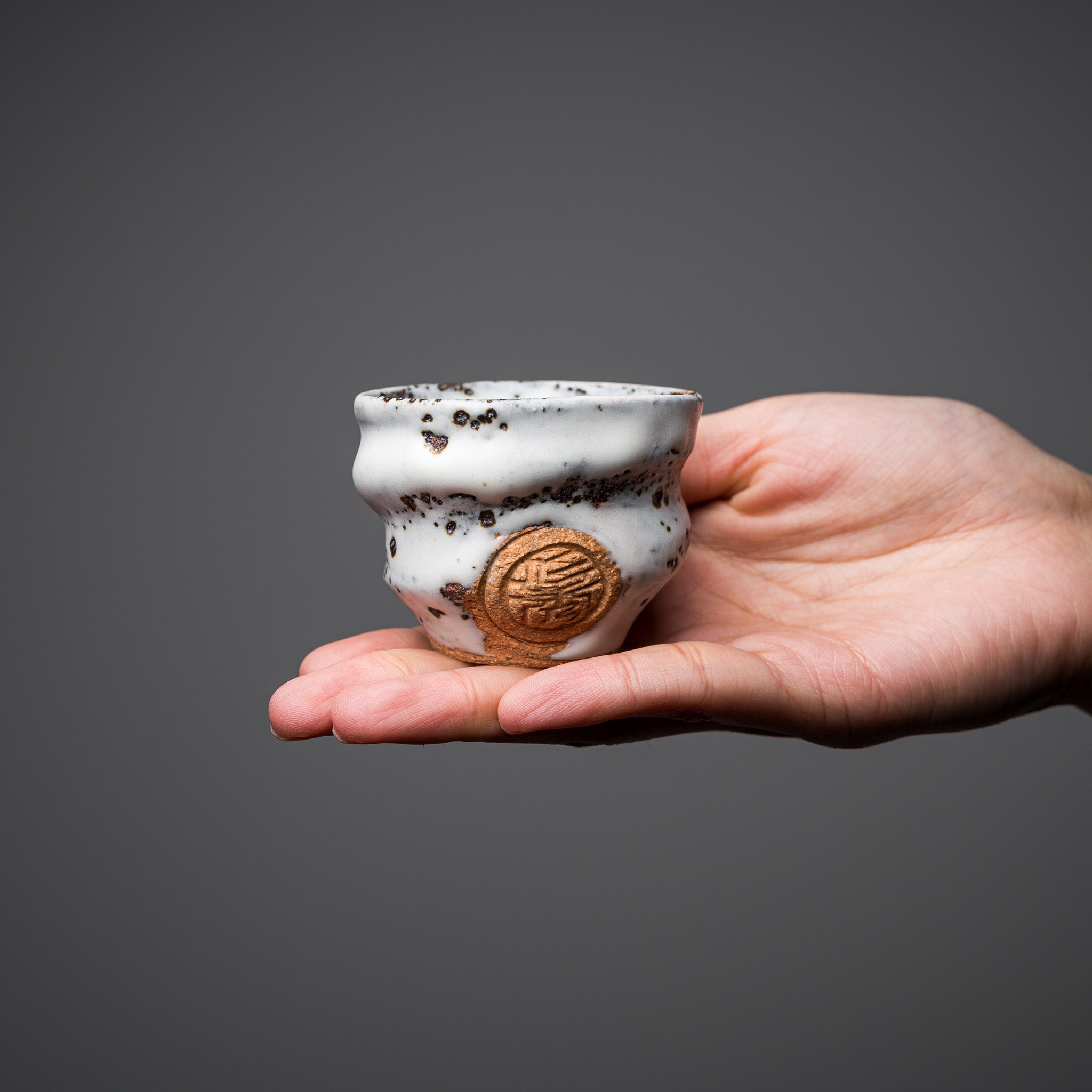 NINSHU Japanese Sake Cup - Traditional Small Ceramic Teacup for Sake, Tea & Zui - Perfect for Japanese Tea Ceremony, Sake Tasting & Home Decor