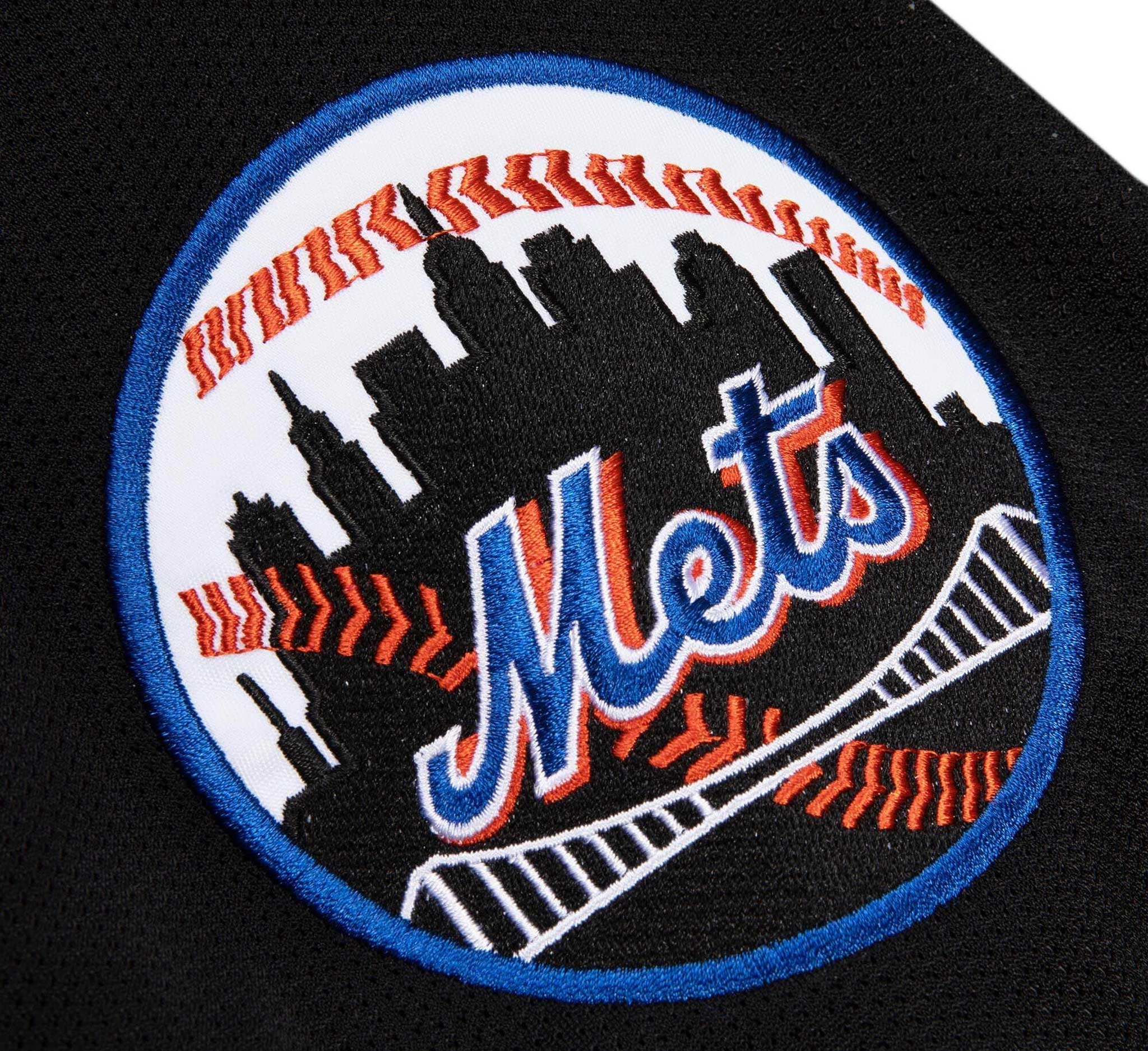 Authentic Mike Piazza New York Mets 2000 Button Front Jersey - Perfect for Baseball Fans, Collectors, and Game Day Outfits