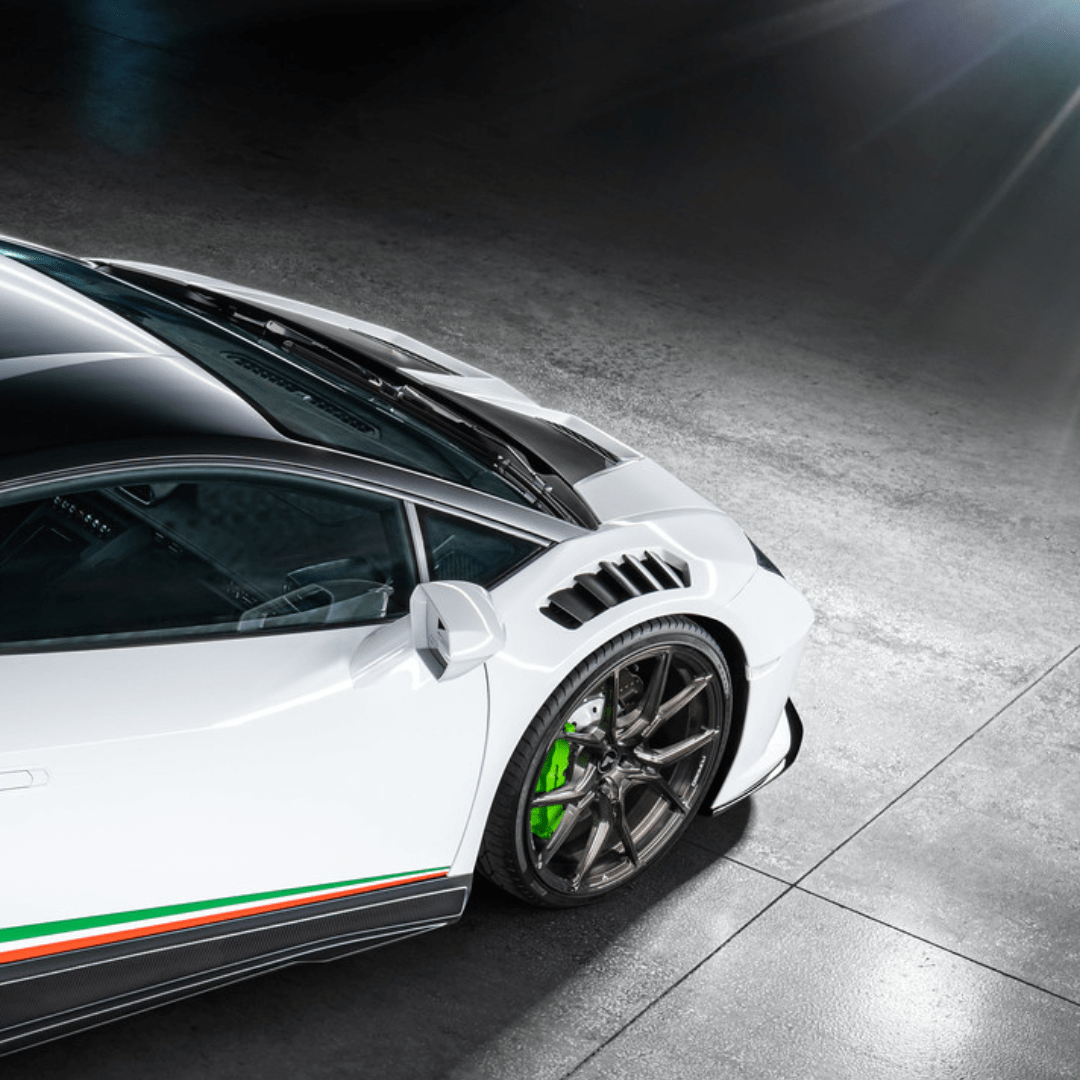 Lamborghini Huracan Novara Edition Aero Front Fenders with Integrated Vents & Splash Guards - 2x2 Gloss Carbon Fiber - High-Performance Upgrade for Track & Street Racing