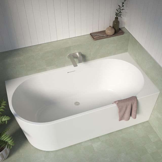 Caroma Urbane II 1700 Corner Back-to-Wall Bath with Overflow - Modern Space-Saving Bathtub for Small Bathrooms | Perfect for Apartments, Condos & Compact Homes