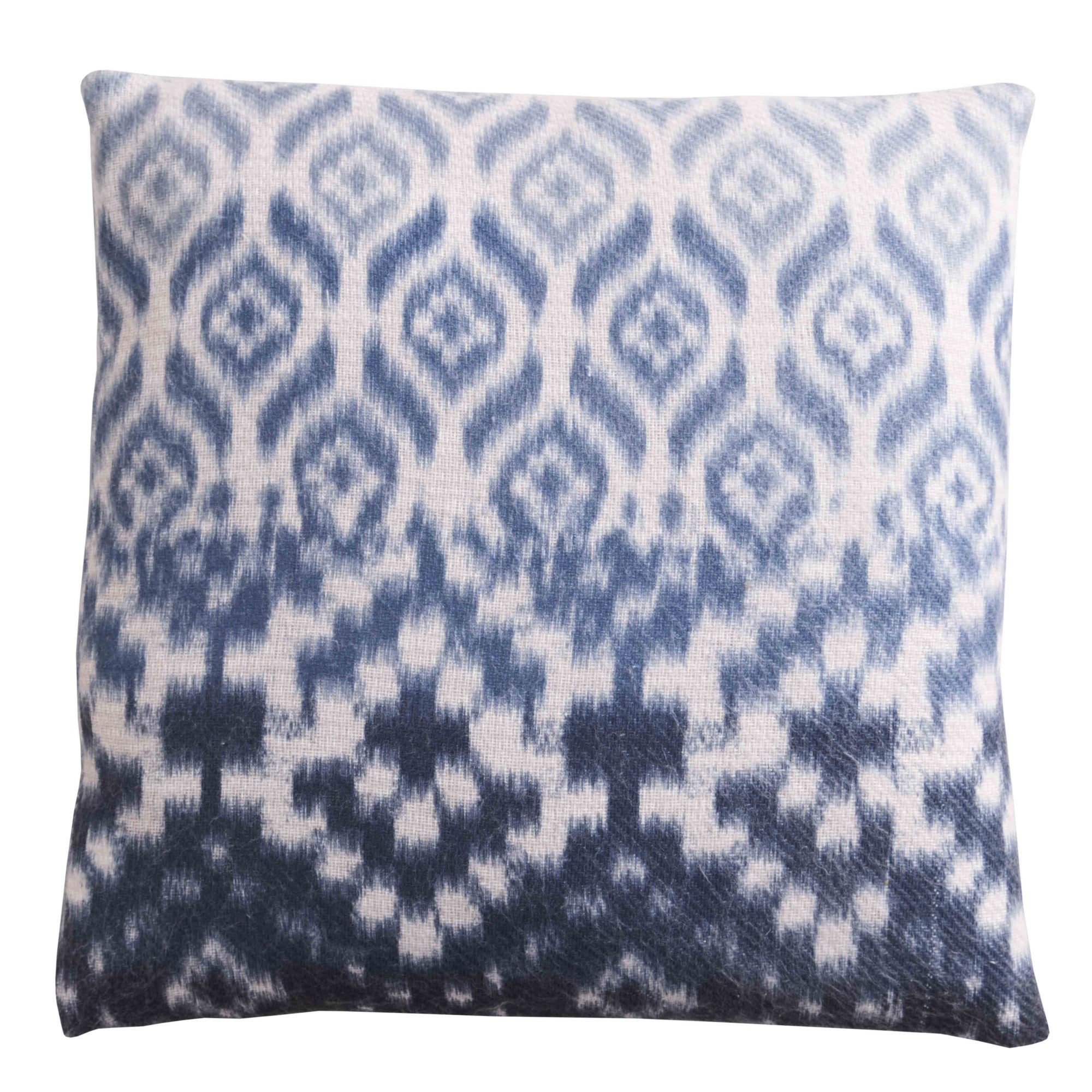 Appletree Hygge Sakari Cushion - Soft Blue Velvet Throw Pillow for Sofa, Bed & Home Decor - Cozy Comfort for Living Room, Nursery or Office