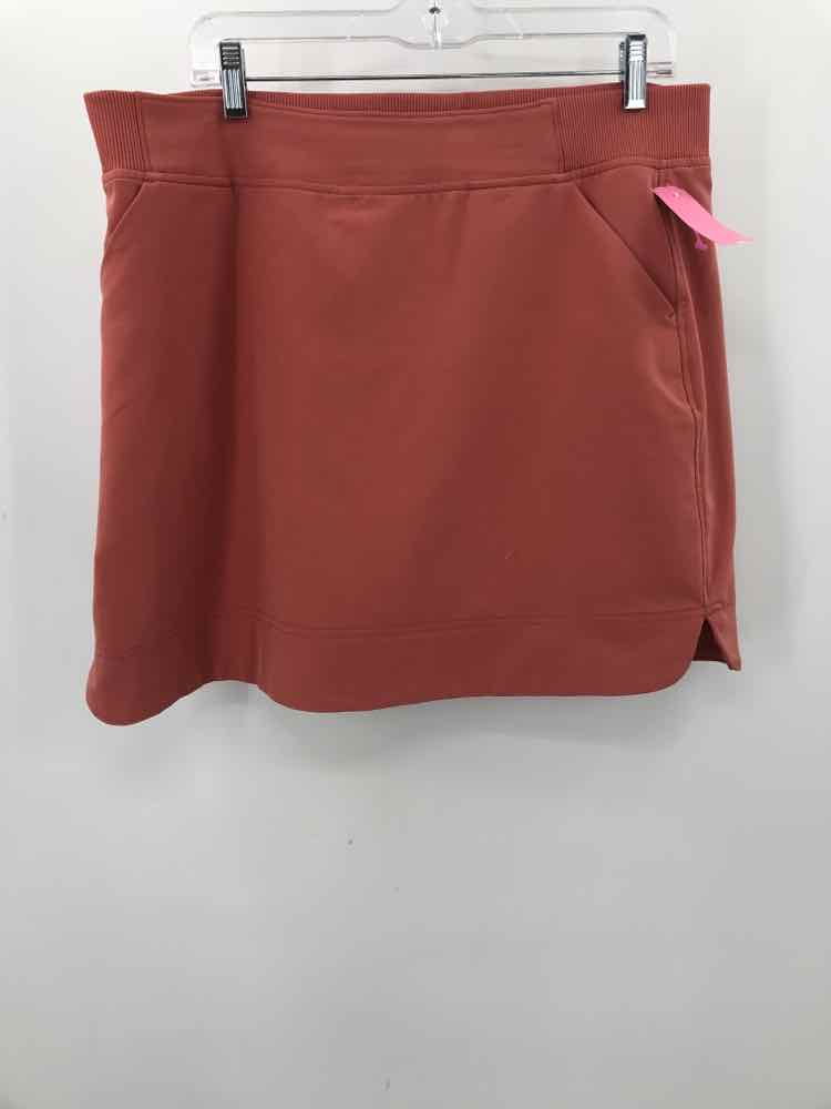 32 Degrees Orange Athletic Skirt with Built-in Shorts - Size Large - Pre-Owned - Perfect for Running, Tennis & Outdoor Activities