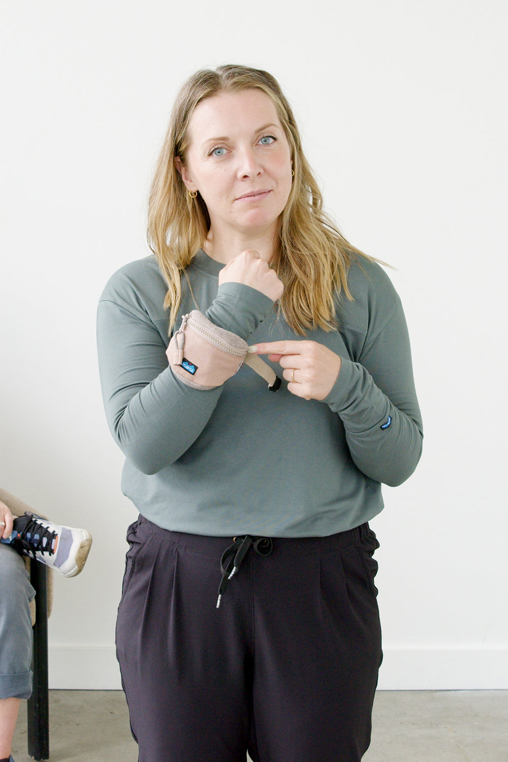 Wrist Keeper - Adjustable Wrist Support Brace for Pain Relief & Carpal Tunnel - Ideal for Typing, Gaming & Sports