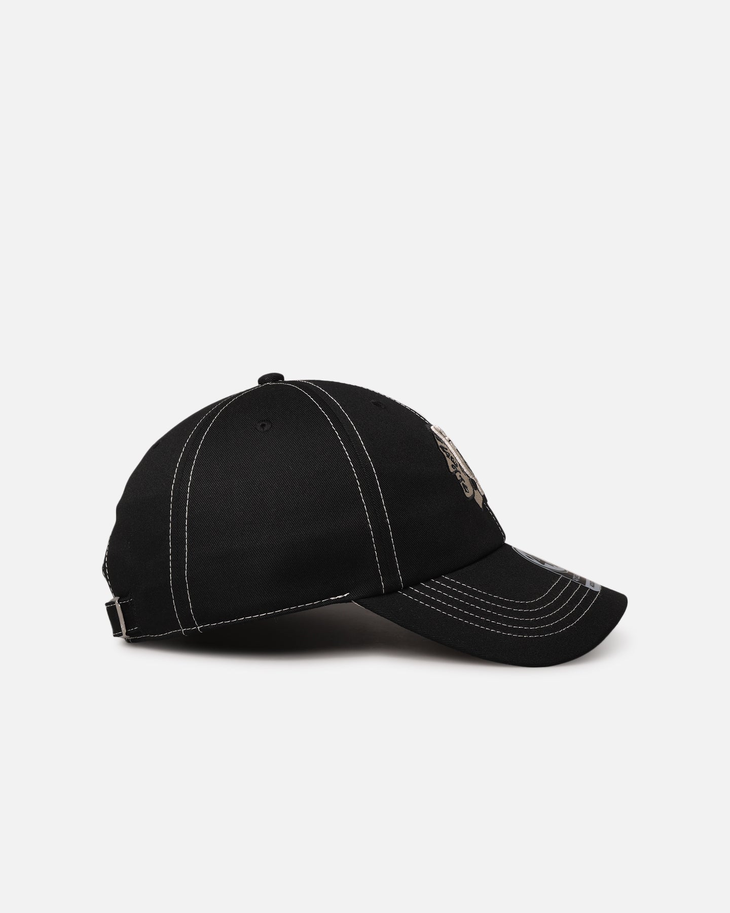 47 Brand Chicago Blackhawks Contrast Stitch 47 Clean Up Adjustable Strapback Hat - Black/Bone Snapback Cap for Men & Women - Perfect for Game Day, Sports Events & Casual Wear
