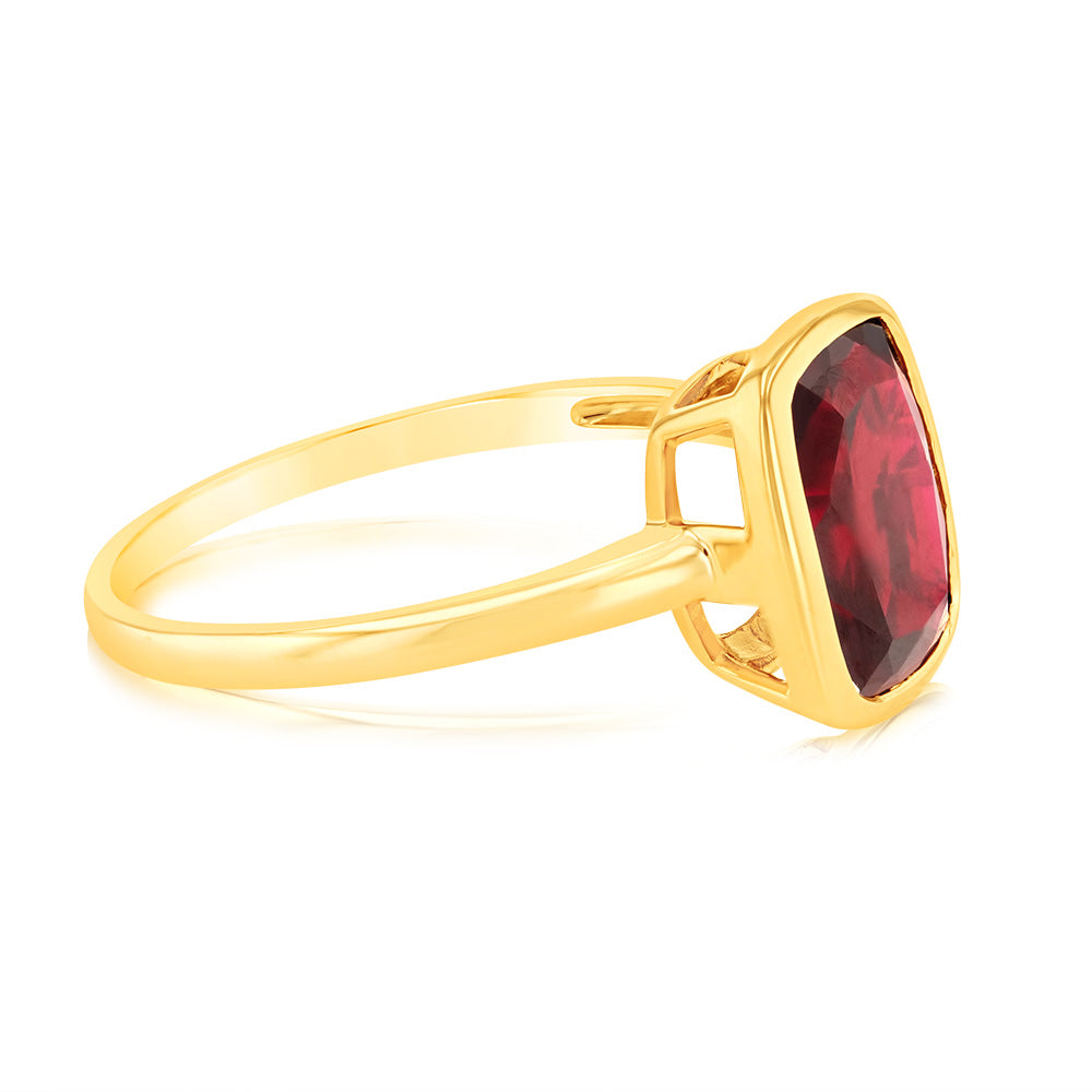 4.50 Carat Lab-Created Ruby Bezel Set Ring in 9K Yellow Gold | Elegant Jewelry for Weddings, Anniversaries & Special Occasions