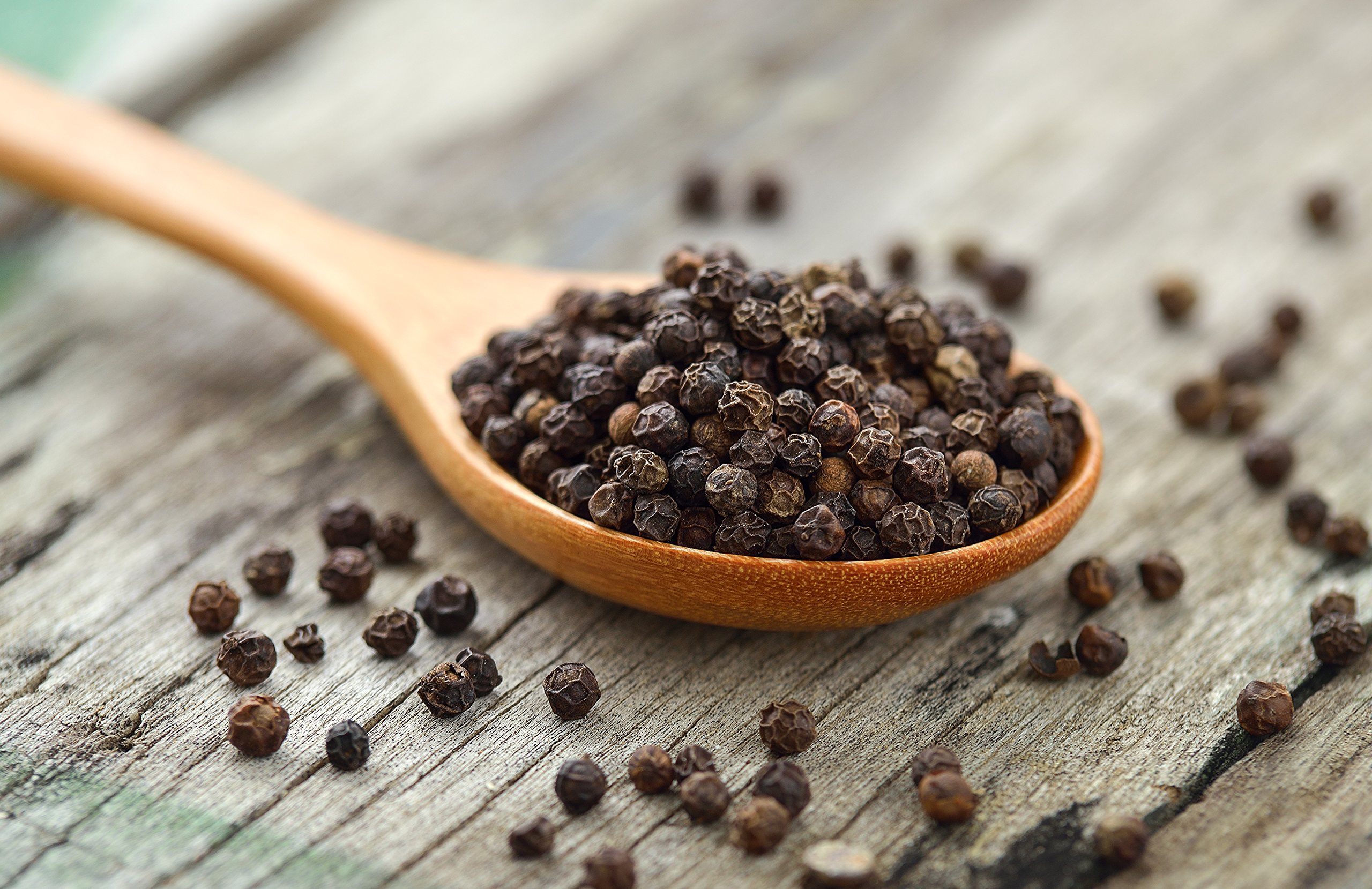 Premium Organic Whole Black Peppercorns - Fair Trade, Non-GMO, 16oz (1lb) - Perfect for Pepper Grinder Refill & Gourmet Cooking - Ideal for Steak, Pasta, Salads & Home Kitchen Use