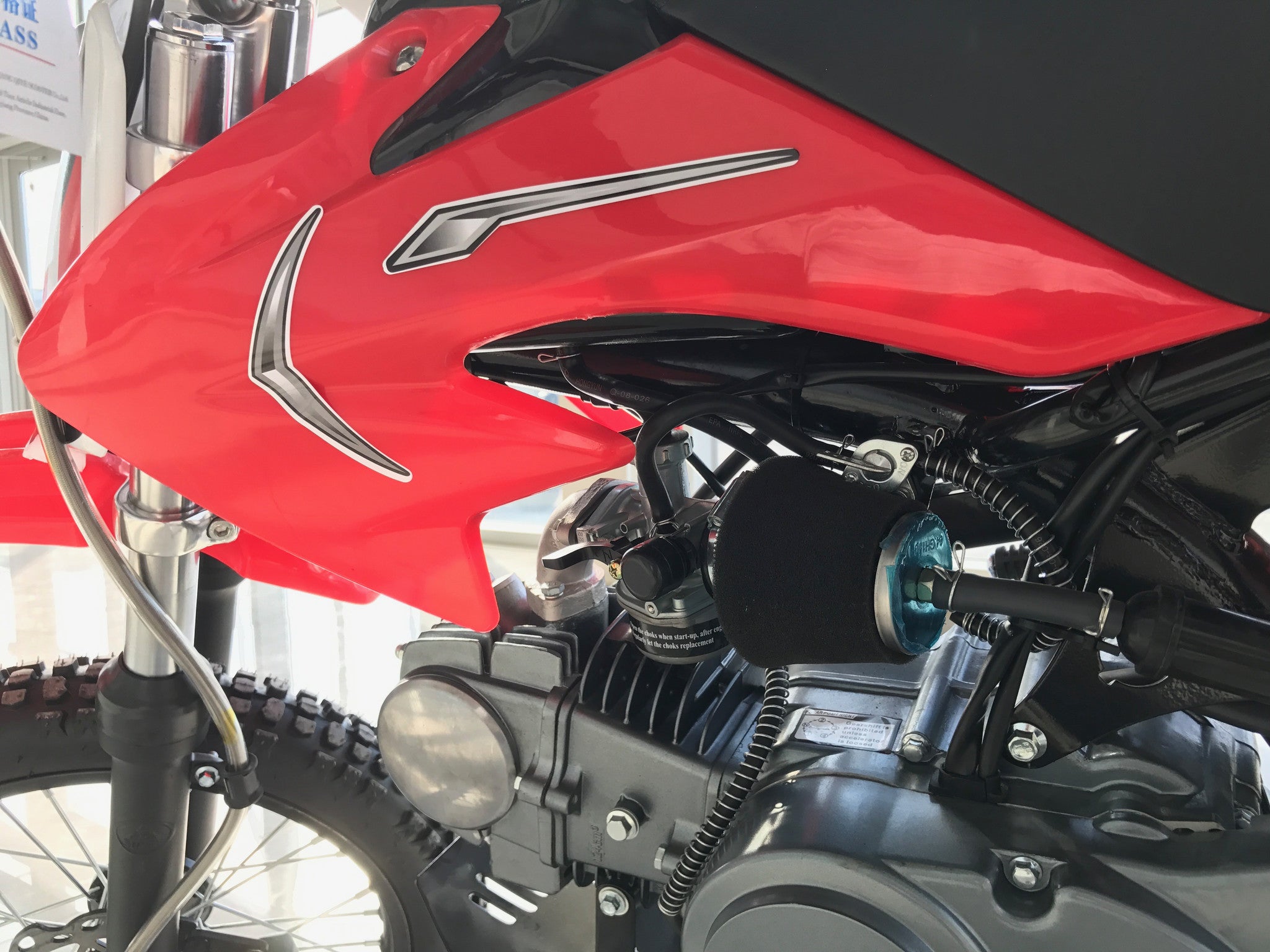 125cc Venom Dirt Bike 4 Stroke - Mamba Off-Road Motorcycle for Adults & Teens - Perfect for Trail Riding, Motocross & Backyard Adventures