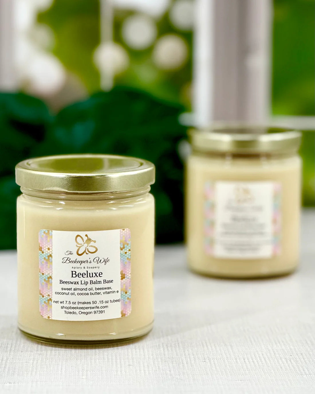 Natural Beeswax Lip Balm Base - 7.5oz for DIY Lip Care, Moisturizing & Healing - Perfect for Homemade Lip Balms, Chapsticks & Skincare Products - Great for Gifts, Salons & Crafters