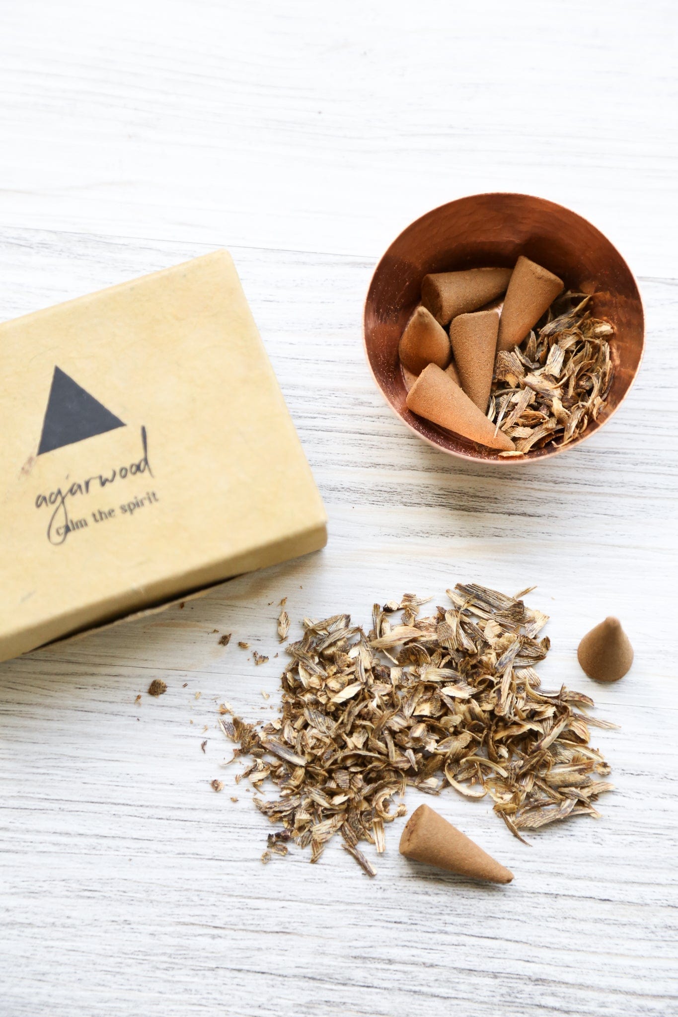 Premium Agarwood Incense Cones for Meditation & Relaxation - Natural Handmade Oud Fragrance Cones for Yoga, Aromatherapy, and Spiritual Practices