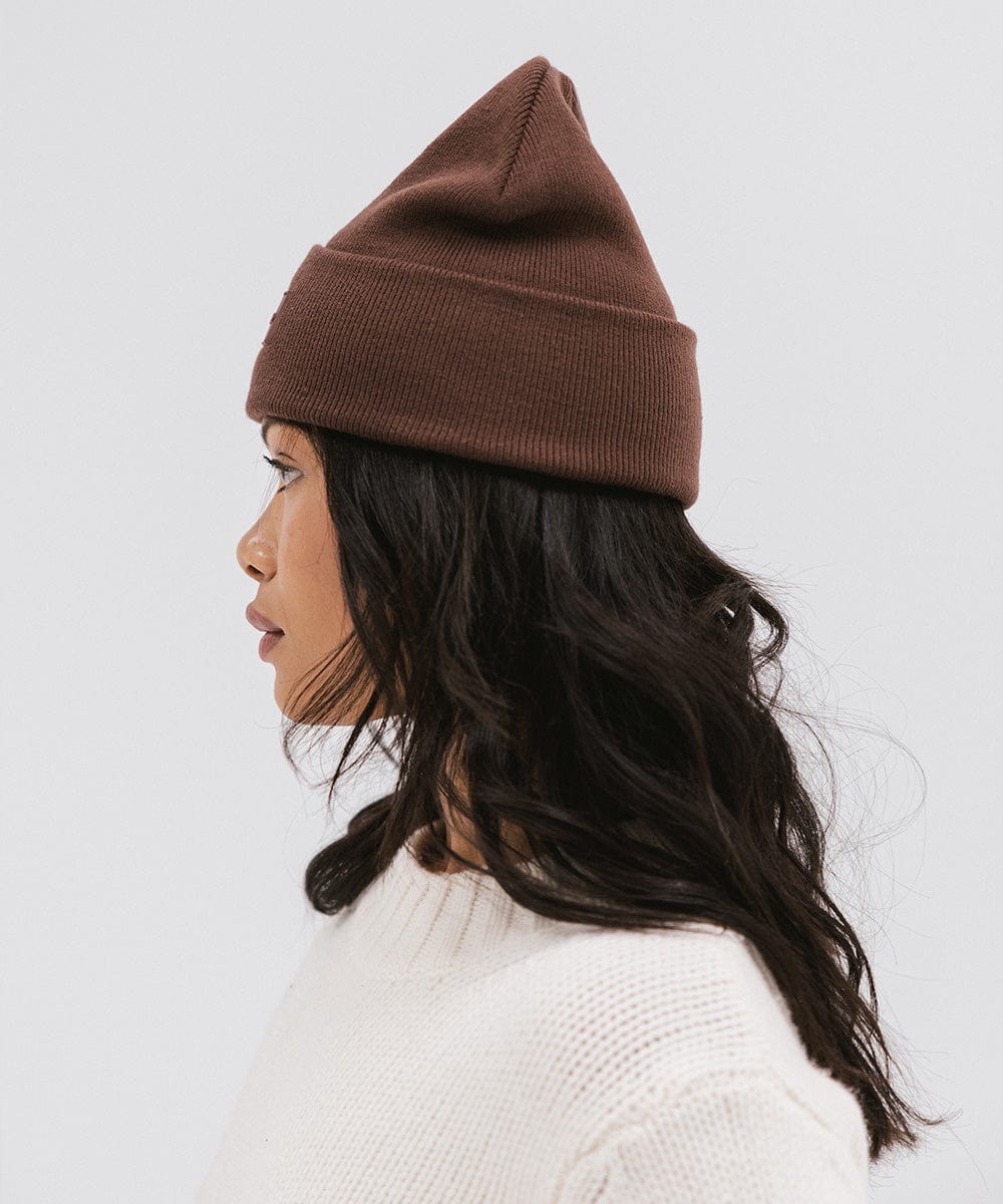 Stylish Pip Knit Beanie for Men & Women - Warm Winter Hat for Outdoor Activities, Hiking, and Casual Wear
