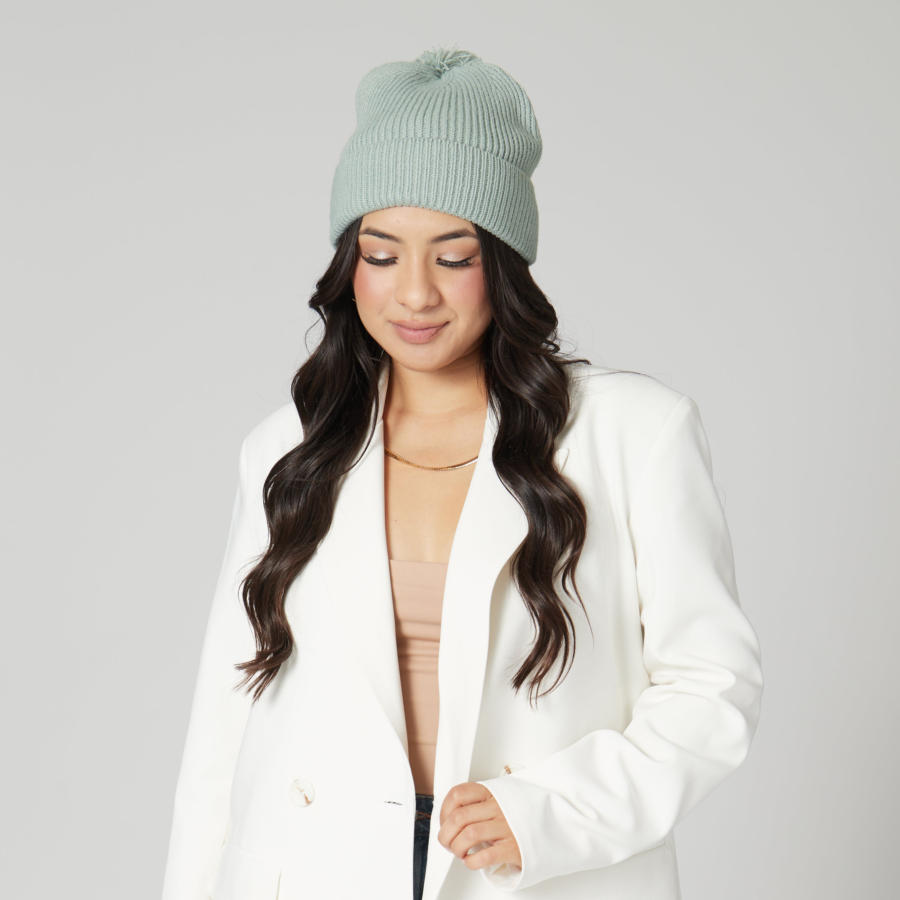 Cozy Women's Knit Beanie Hat with Soft Yarn Pom Pom - Winter Warm Fleece Lined Cap for Outdoor Activities, Skiing, and Casual Wear