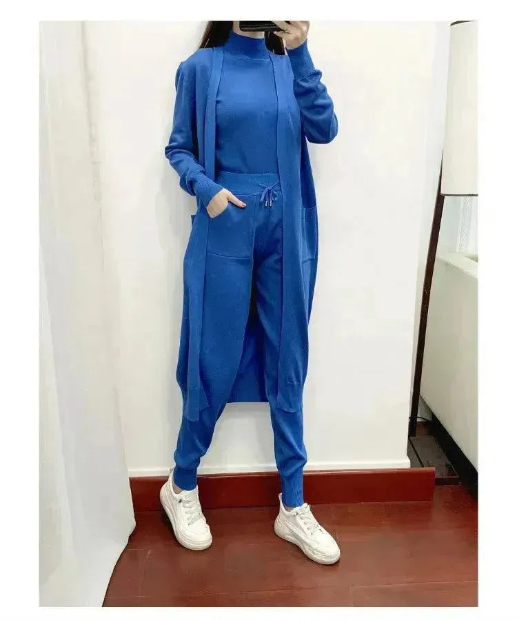 Cozy Women's Knit 3-Piece Lounge Set - Soft & Comfortable Pajama Outfit for Relaxing at Home, Sleeping or Lounging