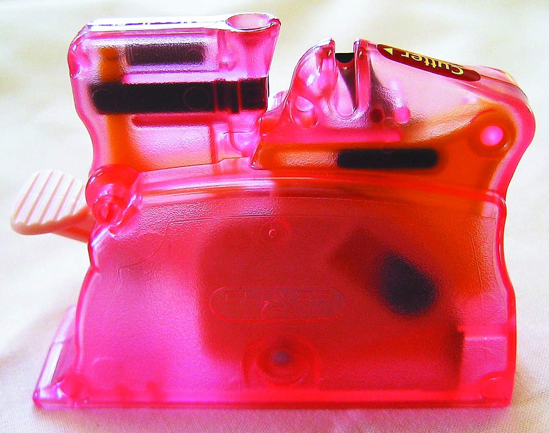 Clover Desk Needle Threader - Pink (4073) | Easy Threading Tool for Sewing, Quilting & Embroidery | Perfect for Crafters & DIY Enthusiasts