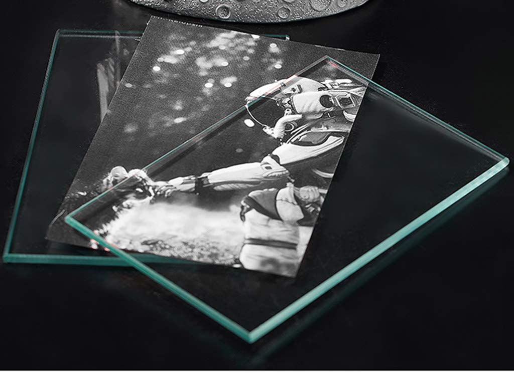 Resin Astronaut Photo Frame - 5x7 Inch Tabletop Picture Frame for Space Theme Decor, Home Office Display, Gift for Astronomy Lovers - Perfect for Desk Decor, Bookshelf Display & Space-Themed Parties