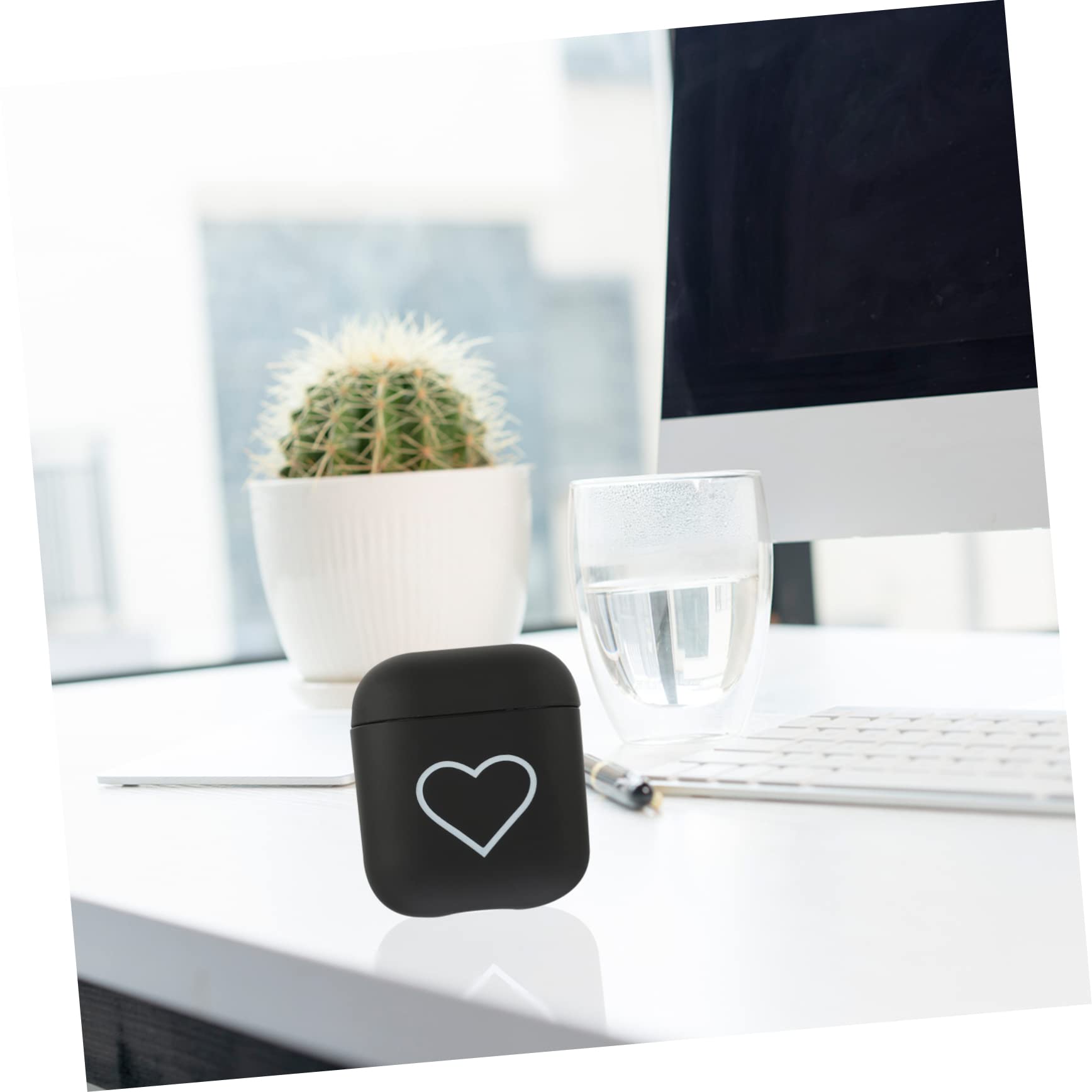 Heart Pattern TPU Protective Case for Earbuds - Scratch Resistant, Fashionable Design - Perfect for Travel, Gym & Daily Use