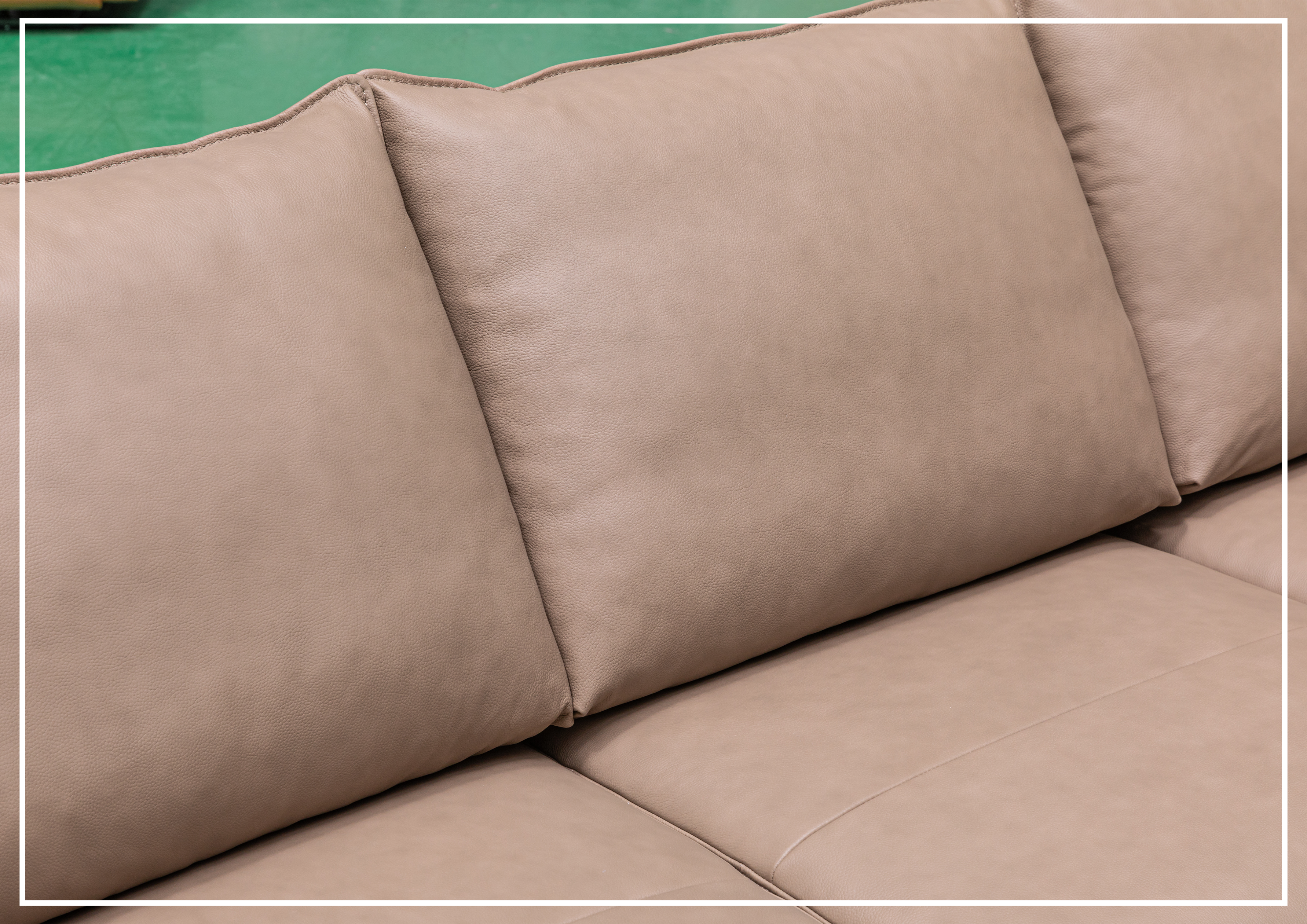 Klaussner Giada 3-Seater Brown Leather Sofa with Cushion Padded Arms - Modern Living Room Furniture for Home & Office Comfort