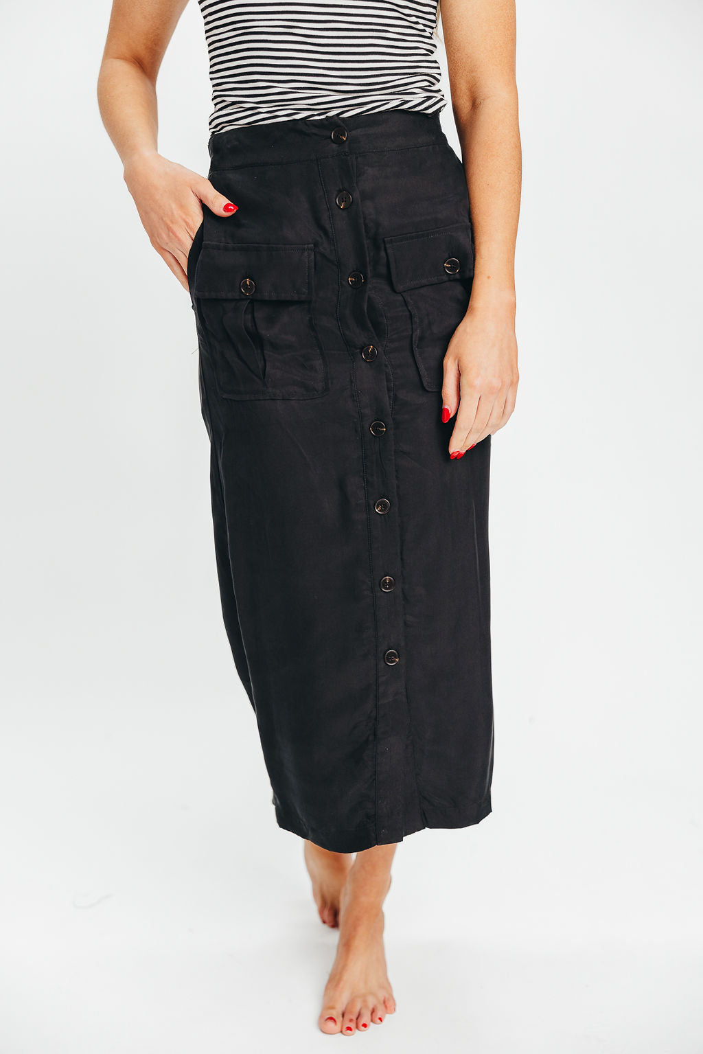 Better Days Black Button Down Midi Cargo Skirt for Women | Casual Streetwear & Outdoor Adventure Skirt | Perfect for Hiking, Travel & Everyday Wear