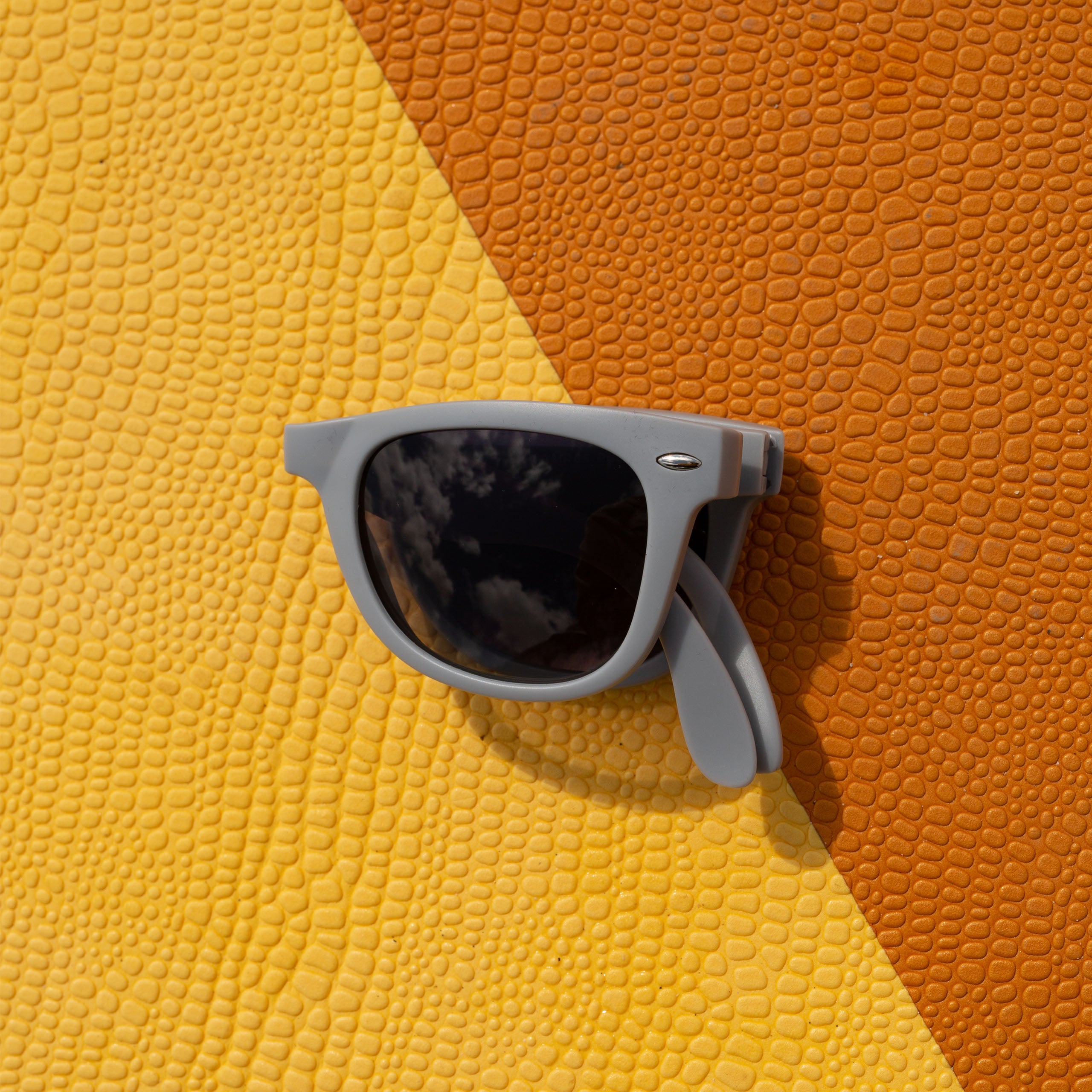 Polarized Folding Sunglasses for Men & Women - UV Protection, Lightweight & Portable - Perfect for Travel, Driving, and Outdoor Activities