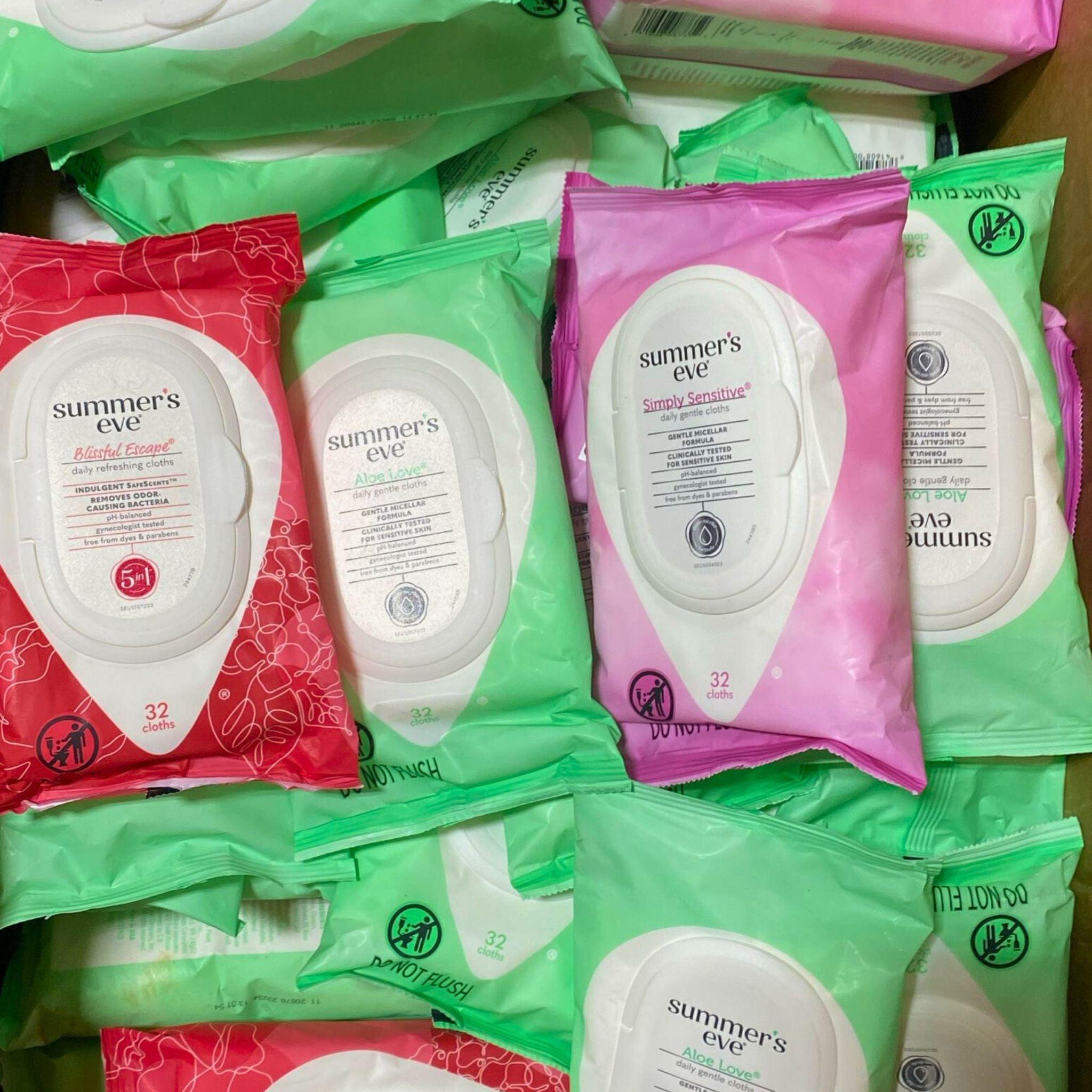 Summers Eve Daily Gentle Feminine Wipes - 45 Count, Unscented & Hypoallergenic for Sensitive Skin - Perfect for Travel, Gym & On-The-Go Freshness