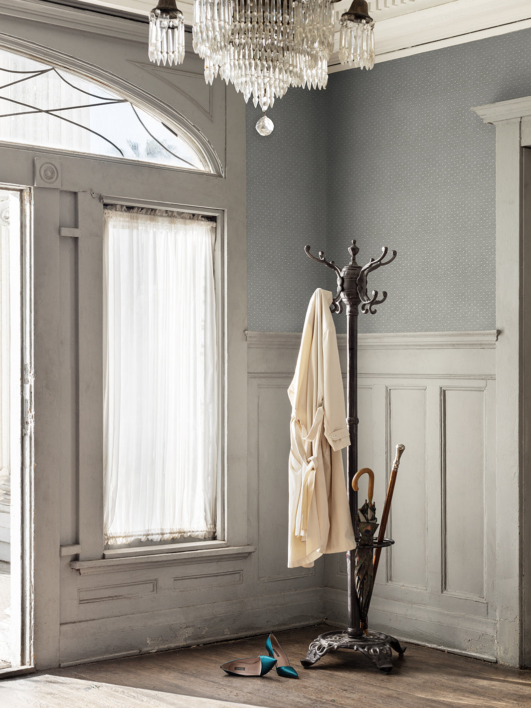 Sarah Jessica Parker Dotted Swiss Wallpaper - Elegant Metallic Finish for Living Room & Bedroom Decor