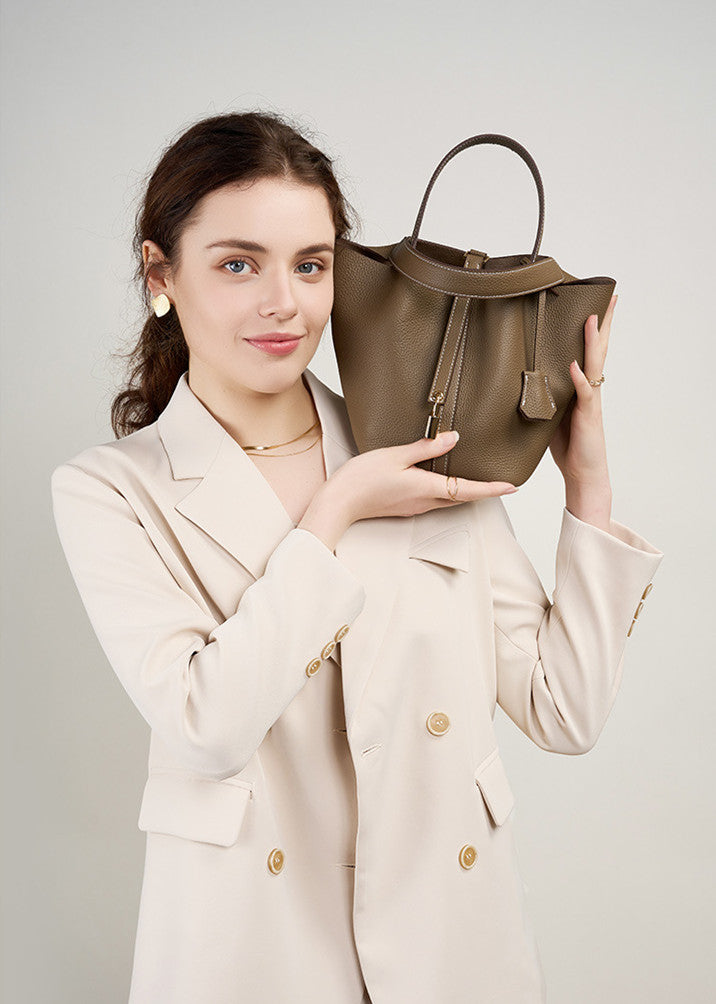Stylish Genuine Leather Bucket Bag for Women - Trendy Crossbody Shoulder Handbag - Perfect for Work, Travel & Everyday Use
