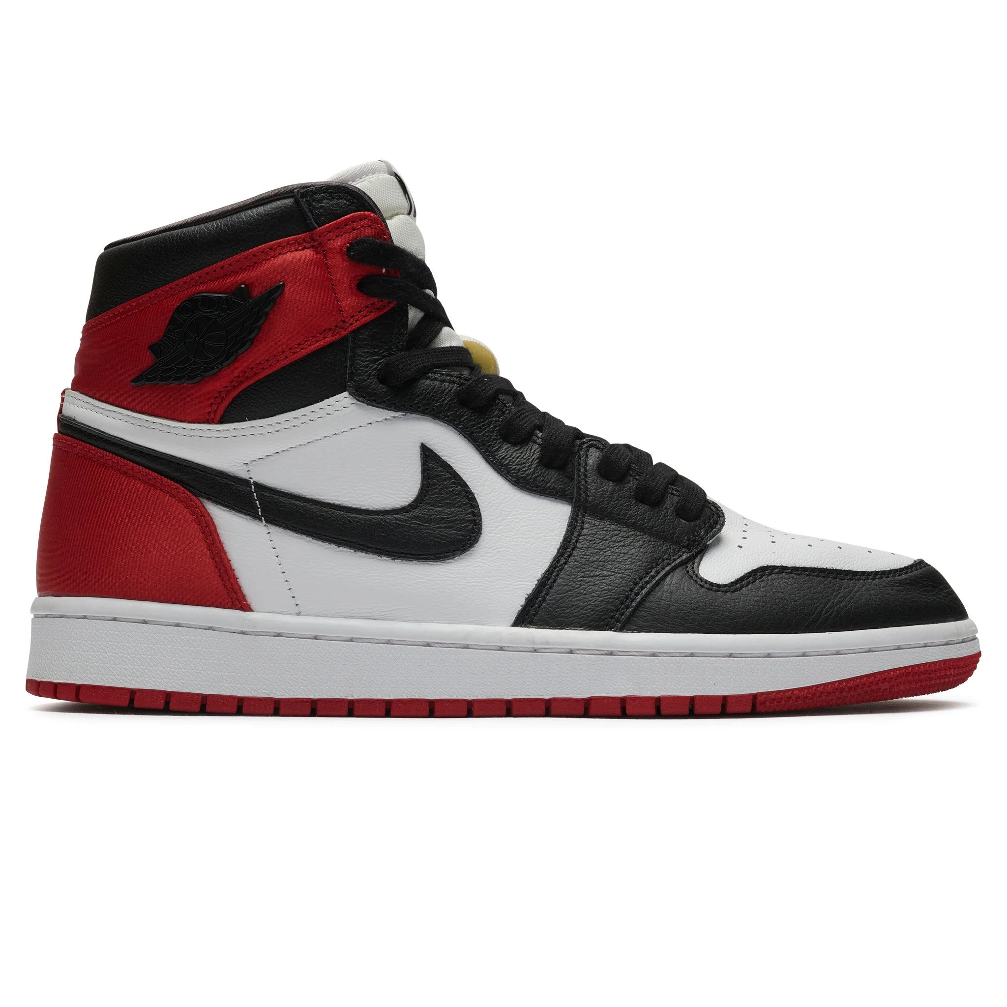 Authentic Pre-Owned Air Jordan 1 Retro High Satin Black Toe Women's Sneakers - Vintage Basketball Shoes for Collectors & Streetwear Fashion