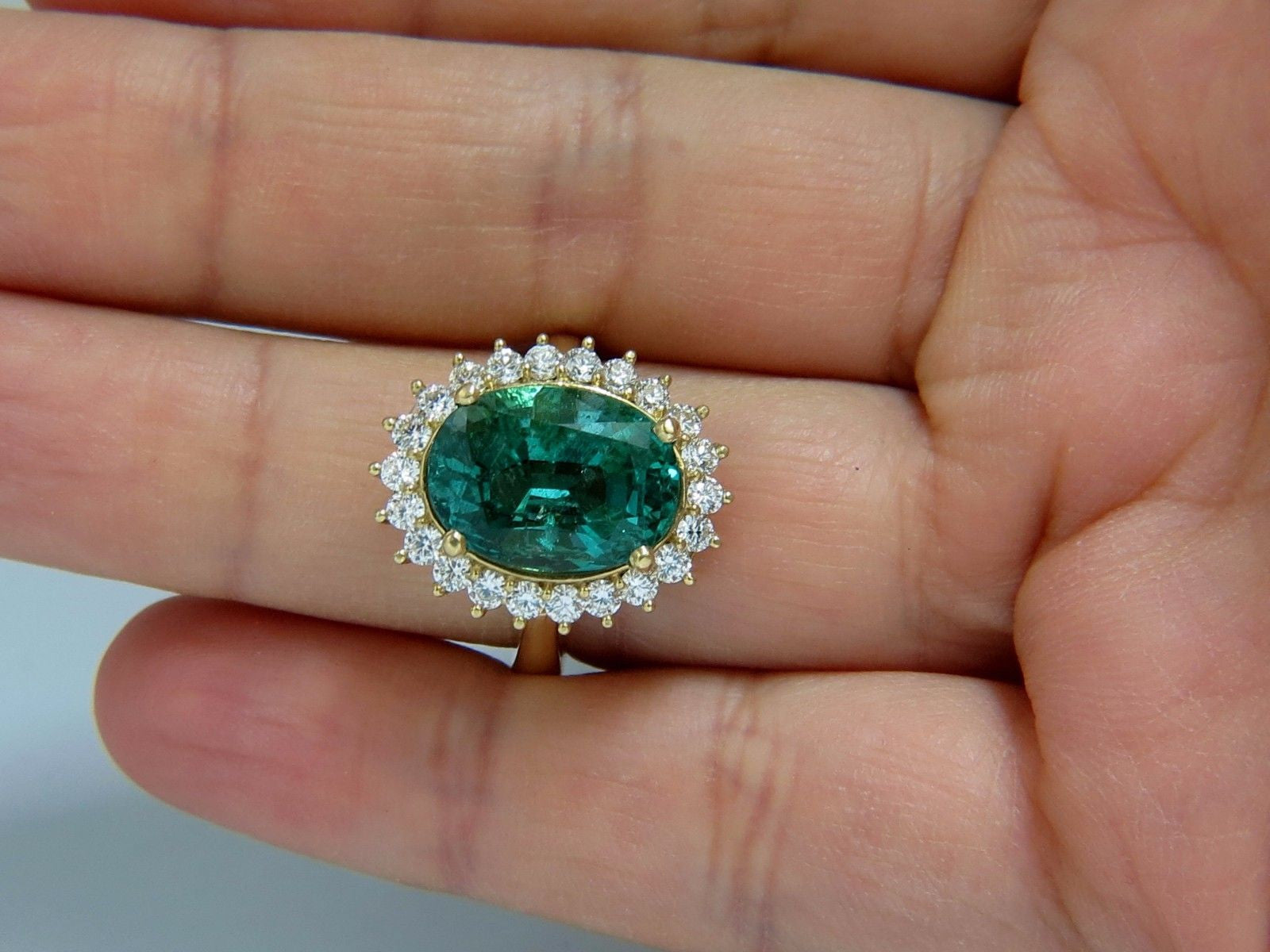 GIA Certified 8.60 Carat Natural Green Emerald Diamond Ring 18K Gold F1 Halo Prime - Elegant Engagement & Wedding Jewelry for Women