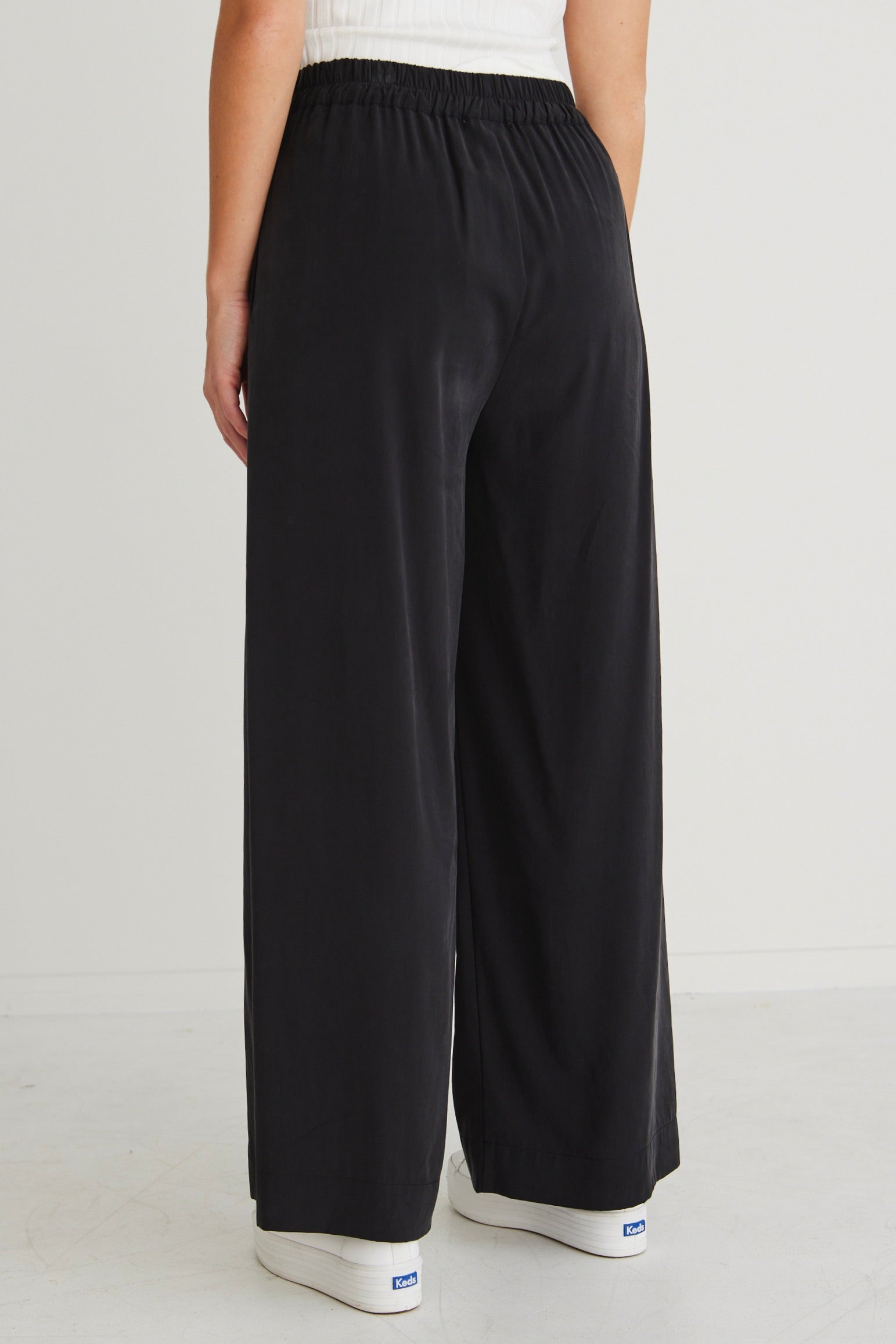 Luxury High Waist Black Wide Leg Pants for Women - Comfortable Pull-On Palazzo Trousers for Office, Travel & Evening Outfits