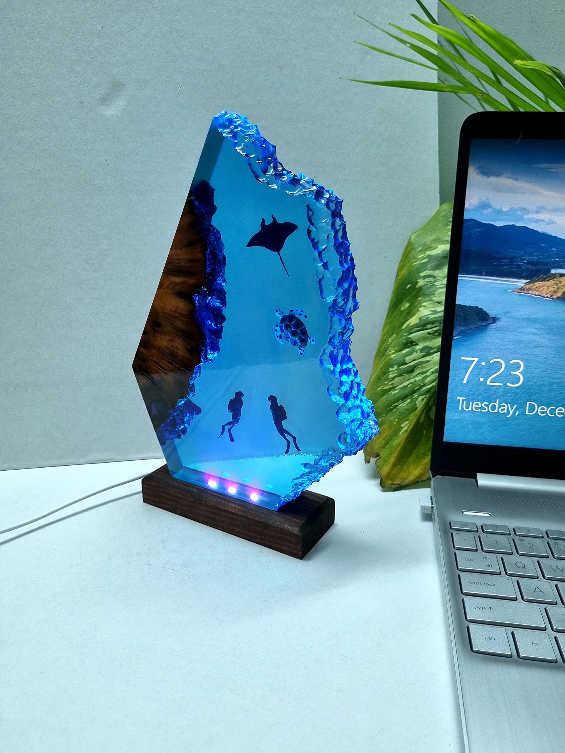 **Waterproof Ocean Diving Light for Deep Sea Exploration – 5x8 Inch LED Sea Turtle Diving Light – Perfect for Scuba Diving, Night Snorkeling & Unique Housewarming Gifts**