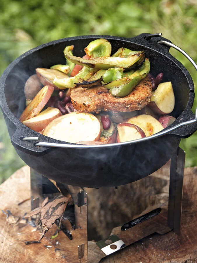 Petromax Dutch Oven Cast Iron Cookware - 6 Quart Enameled Camping & Outdoor Cooking Pot for Baking, Stewing & Braising - Perfect for Campfires, Backpacking & Home Kitchen Use