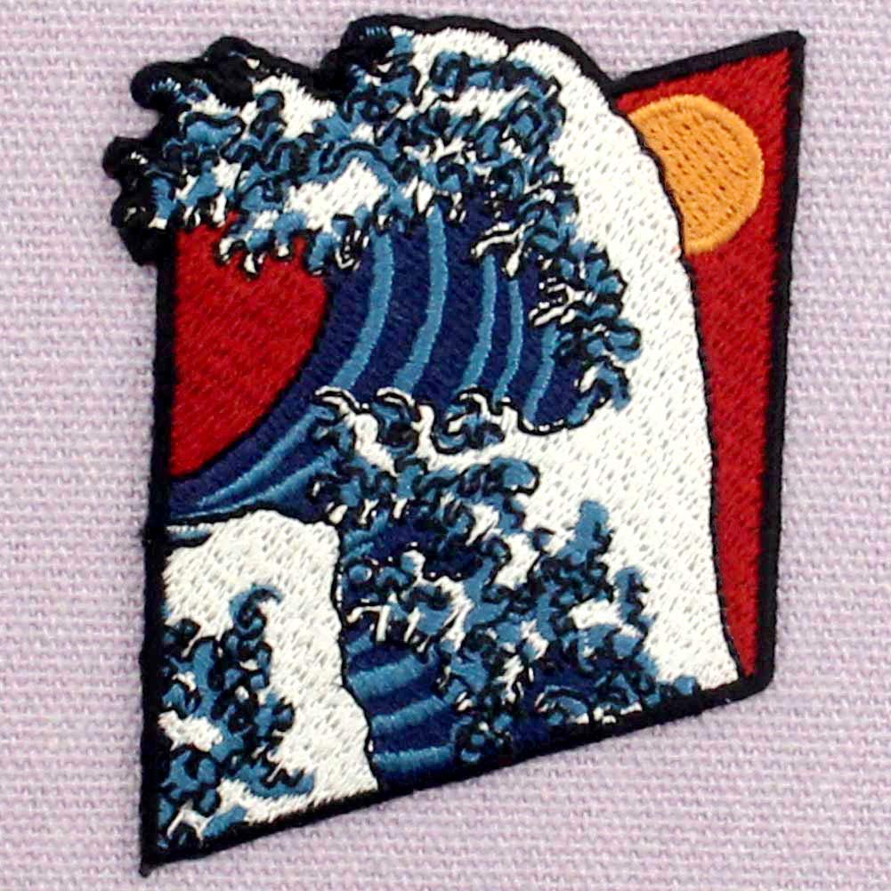 Tsunami Wave Embroidered Patch - Iron On & Sew On Applique Badge for Jackets, Bags & Hats - Durable Emblem for DIY Crafts & Costume Design