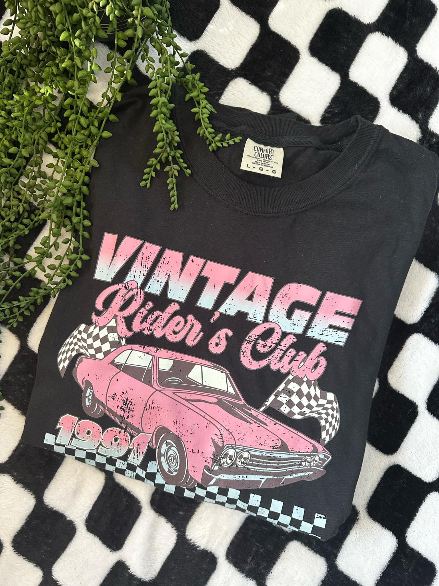 Vintage Riders Club Graphic Tee - Retro Motorcycle T-Shirt for Men & Women - Soft Cotton Casual Wear for Biker Enthusiasts - Perfect for Motorcycle Rides, Concerts & Casual Outings