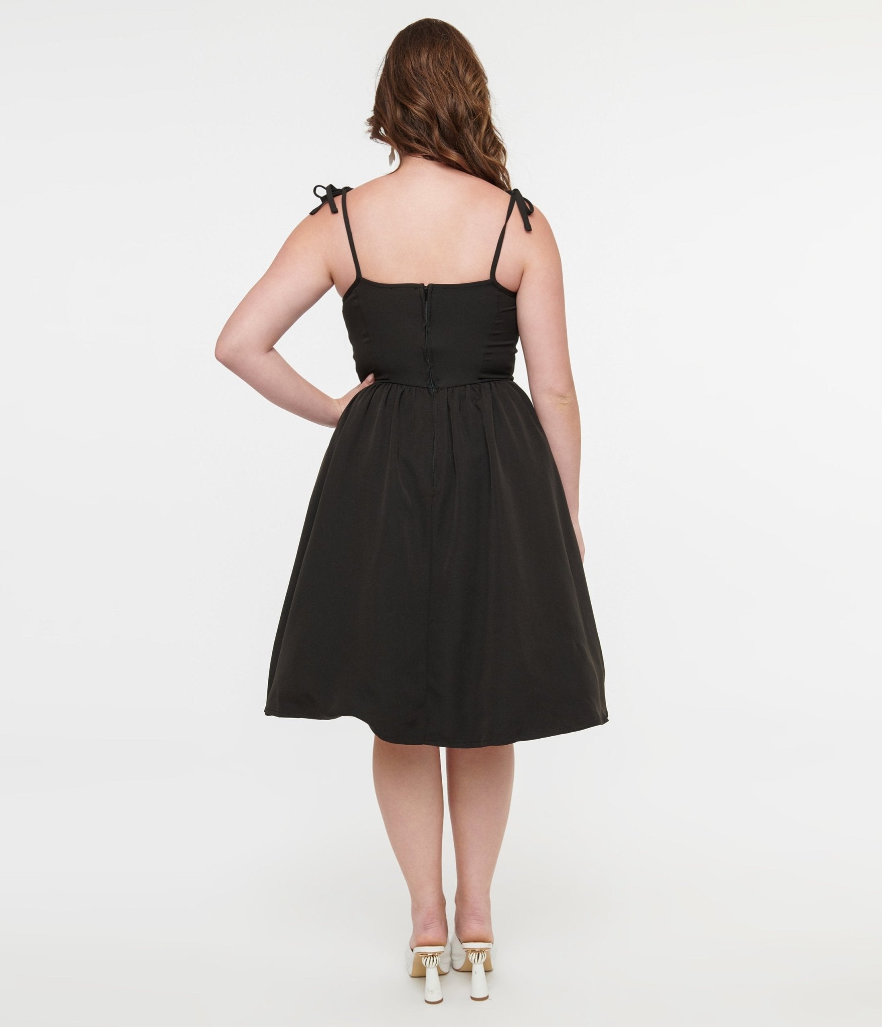 Vintage 1950s Black Swing Dress with Glow-in-the-Dark Skeleton Print - Retro Pinup Style Bobbie Dress for Halloween, Costume Parties & Rockabilly Fashion