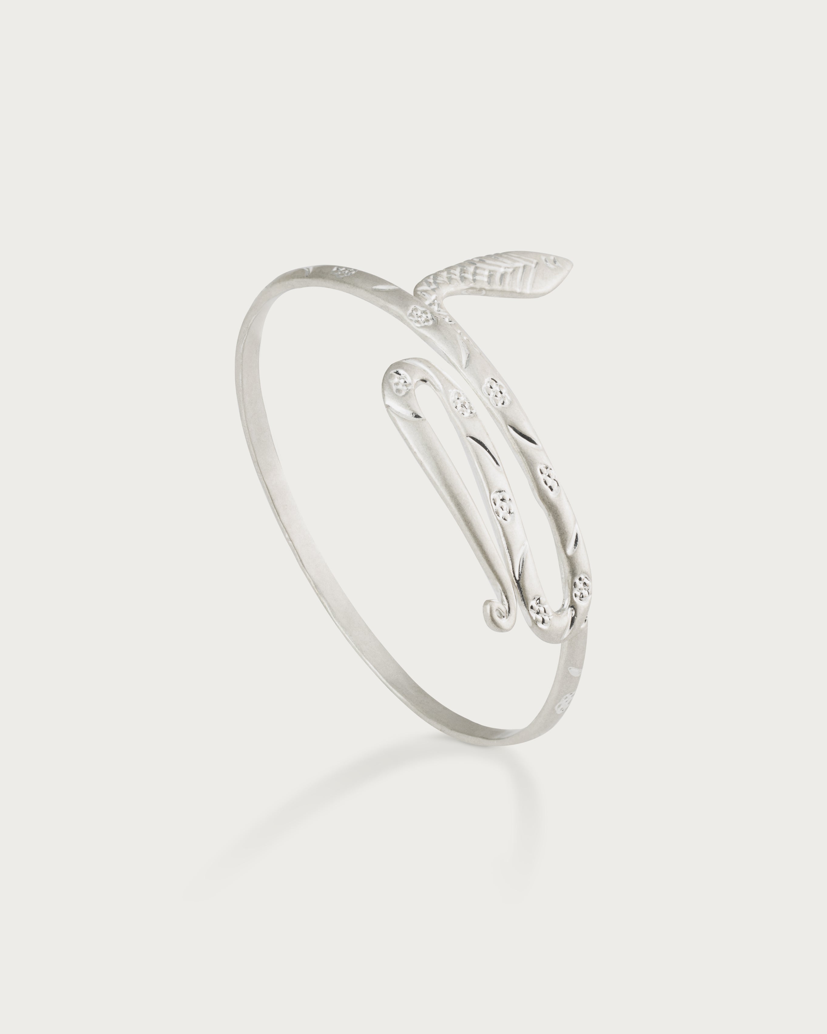 Serpent Arm Cuff Bracelet - Elegant Snake Design Bangle for Women - Perfect for Boho Fashion, Festival Wear, and Statement Jewelry
